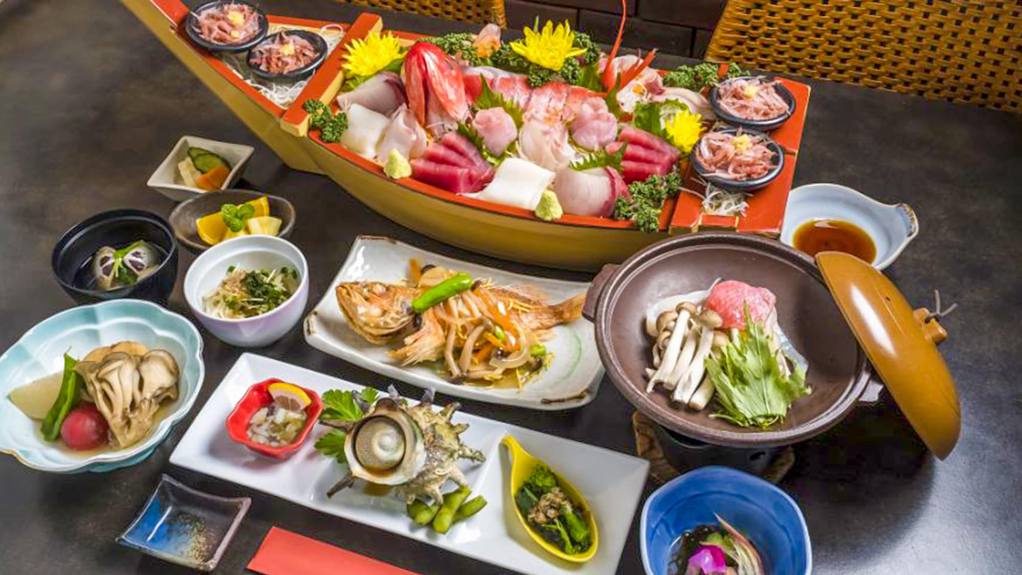 [Example of dinner] Fresh local ingredients carefully selected by the Izu owner