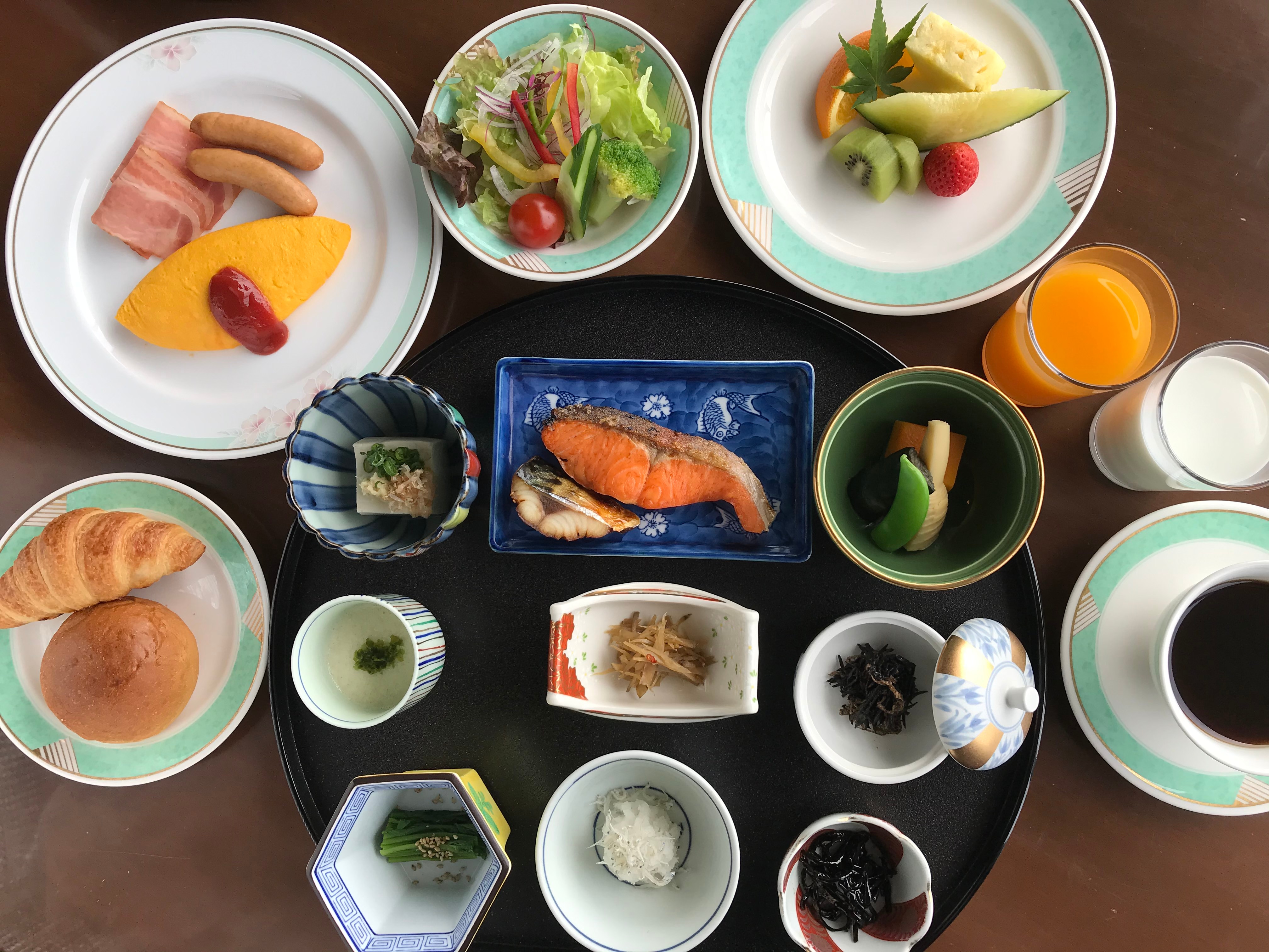 일본식 아침 식사 세트