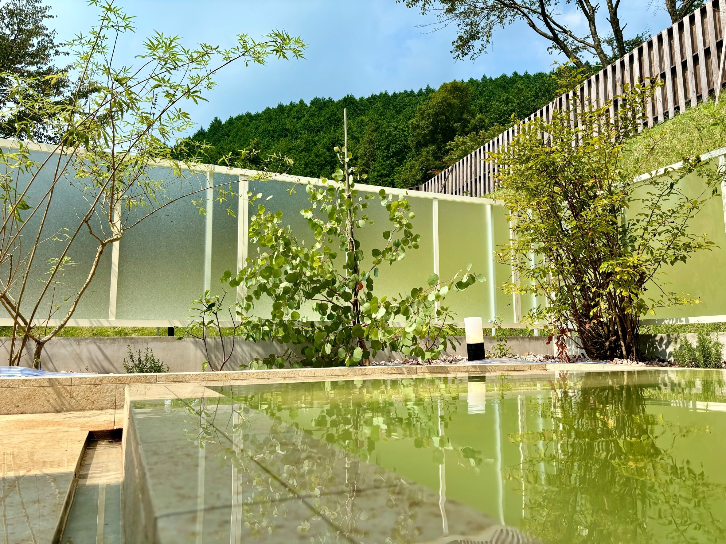 [Aobachi-no-Yu] Women's bath, open-air bath