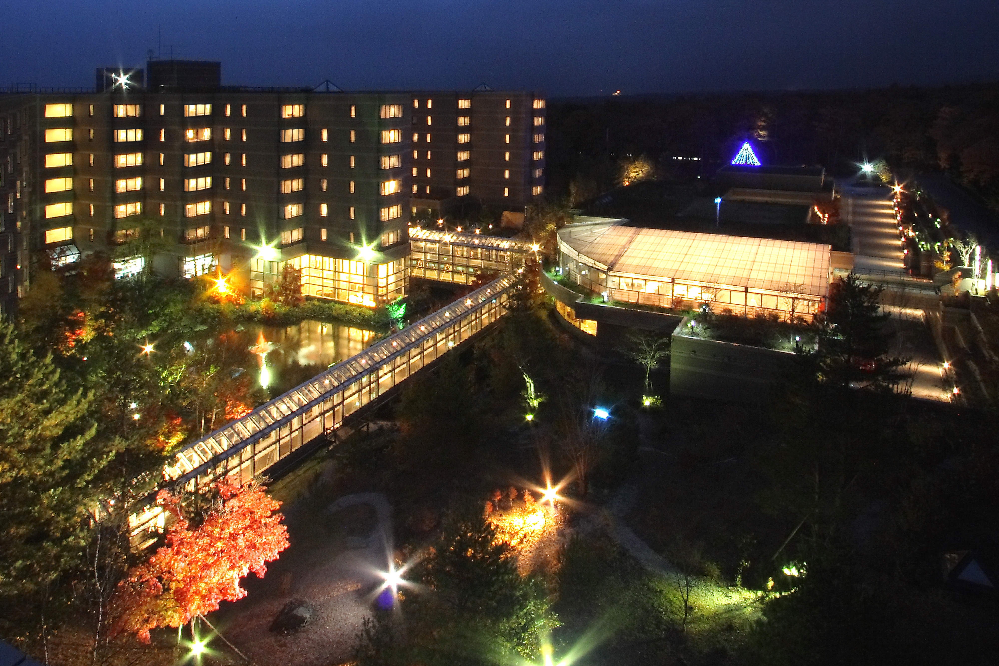 ・外観（夜景）