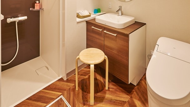 Toilet kamar tamu