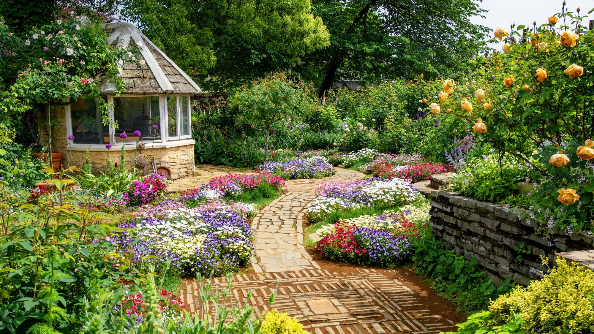 【ACAO FOREST】A vast garden adorned with flowers and herbs (5 minutes by car / 15 minutes by bus)