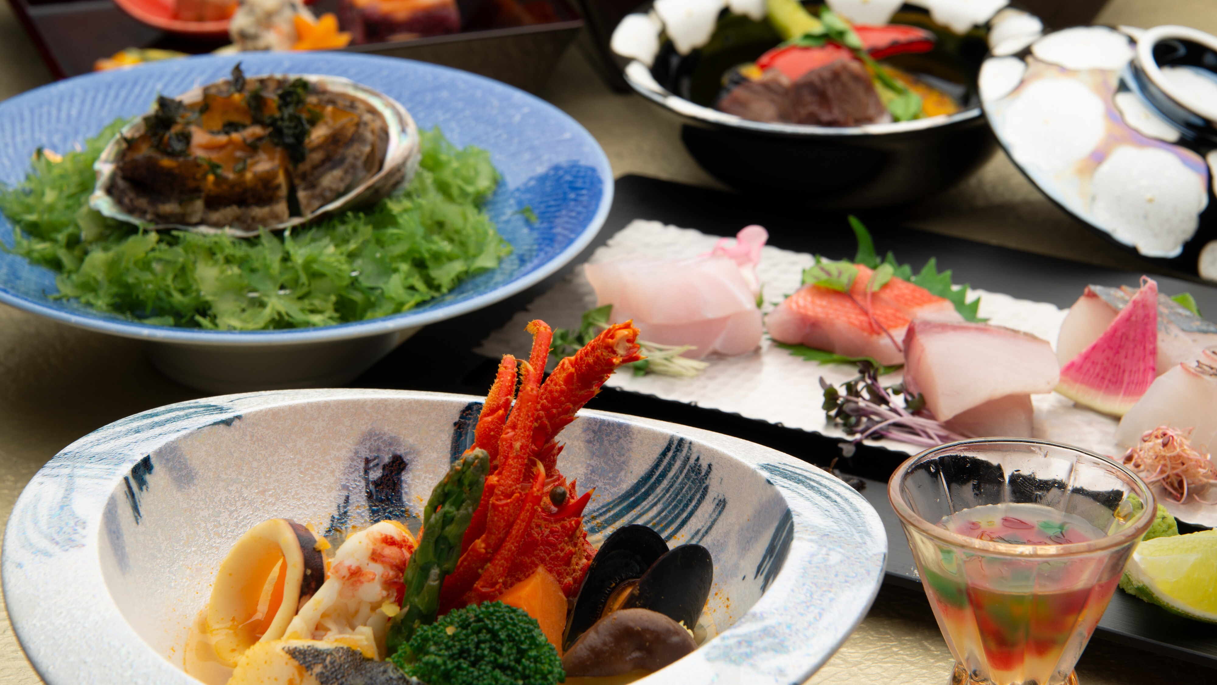 Image of the special course "Kogane" from October 2021