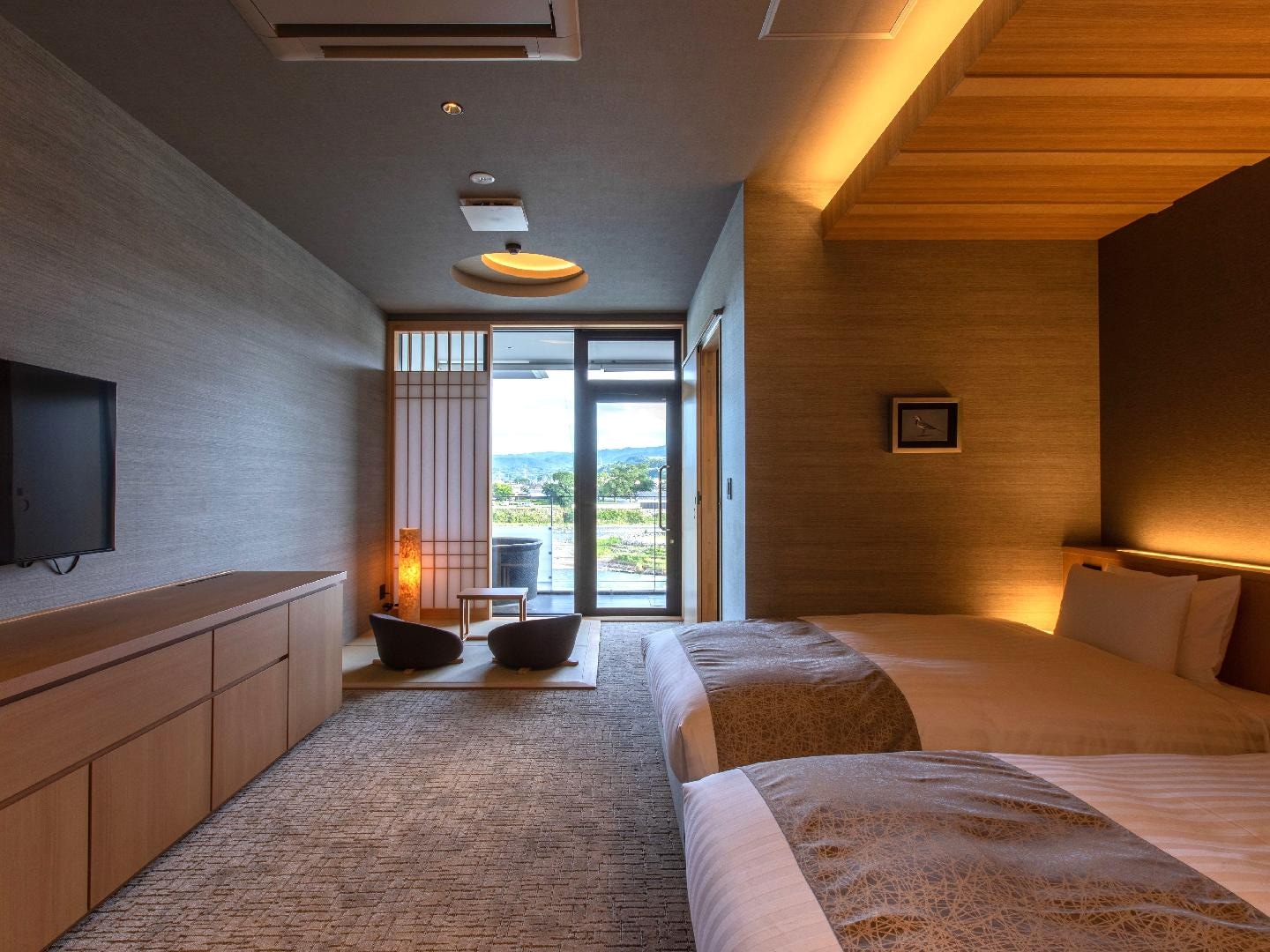 Semi-suite room SEKIREI