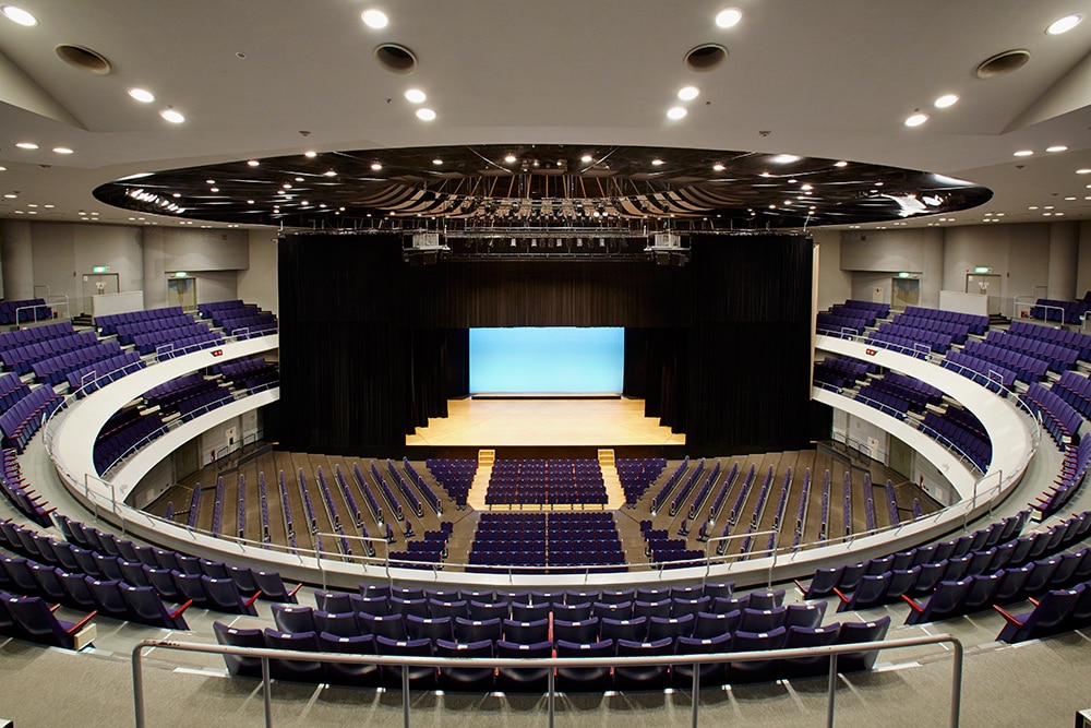 สถานที่จัดงานติดกับโรงแรม: เซนได ซัน พลาซ่า ฮอลล์