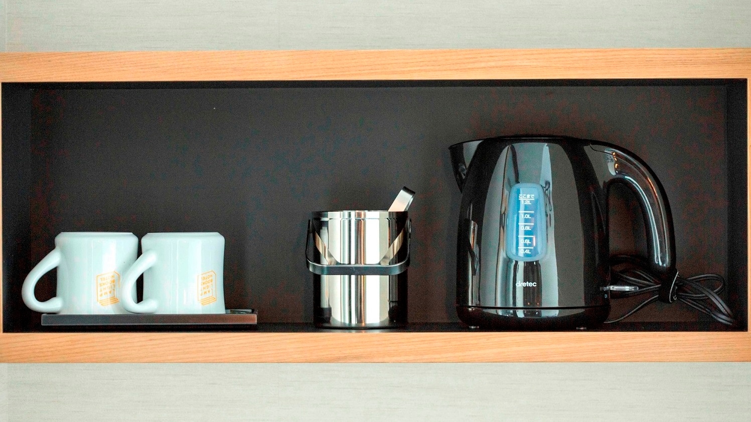 ◆ Cup, ice bucket, electronic kettle ◆ All rooms are complete