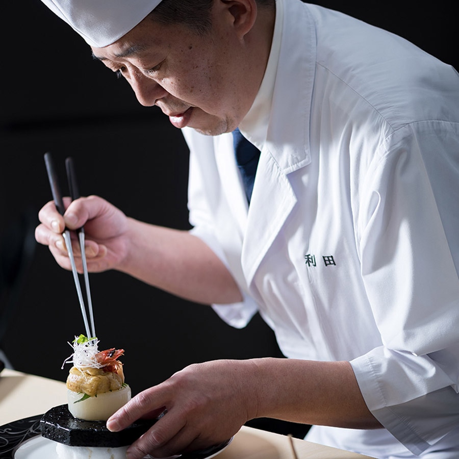 Kaiseki cuisine finished with carefully selected ingredients and skillful techniques