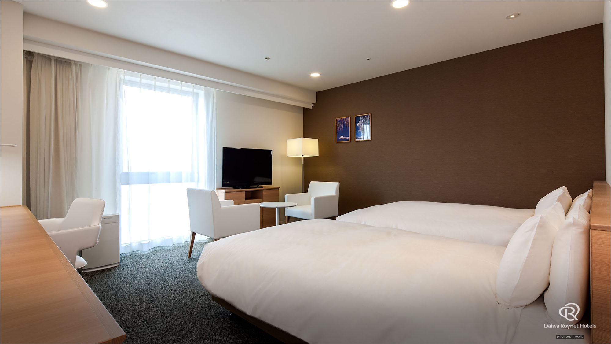 Standard twin room Room area: 36㎡ Bed size 154cm + 122cm