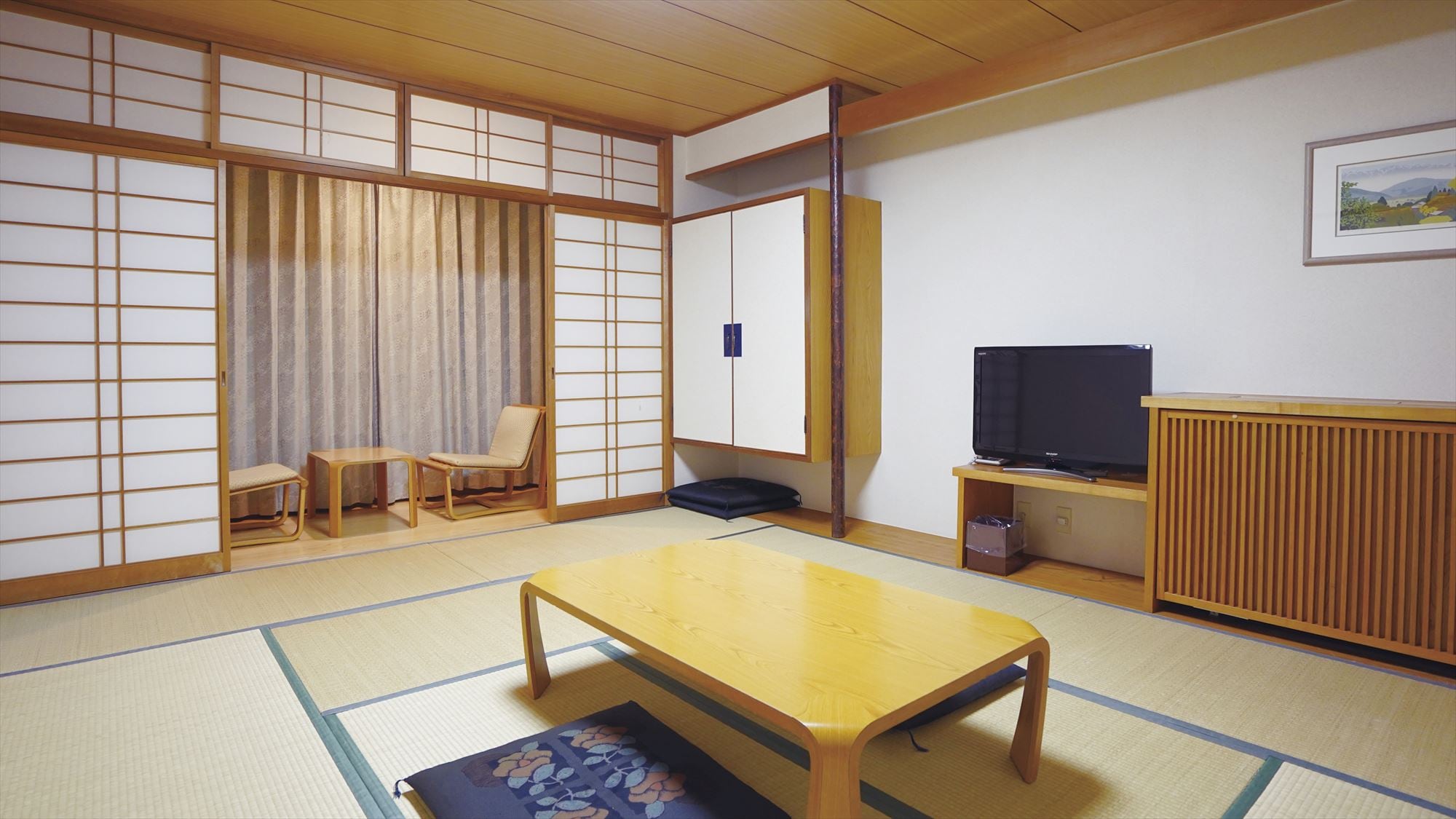 Japanese-style room