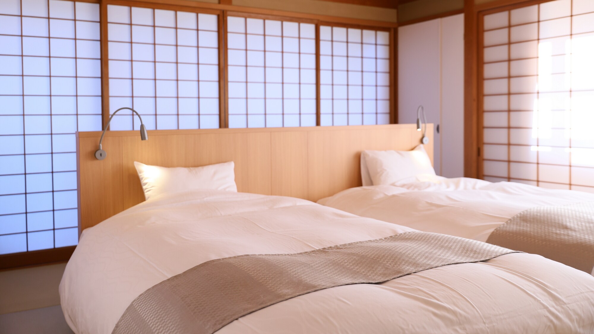 Phòng theo phong cách Nhật Bản-Tây phương có bồn tắm nước nóng ngoài trời / 50-64 mét vuông [Jurakudai] Phòng ngủ