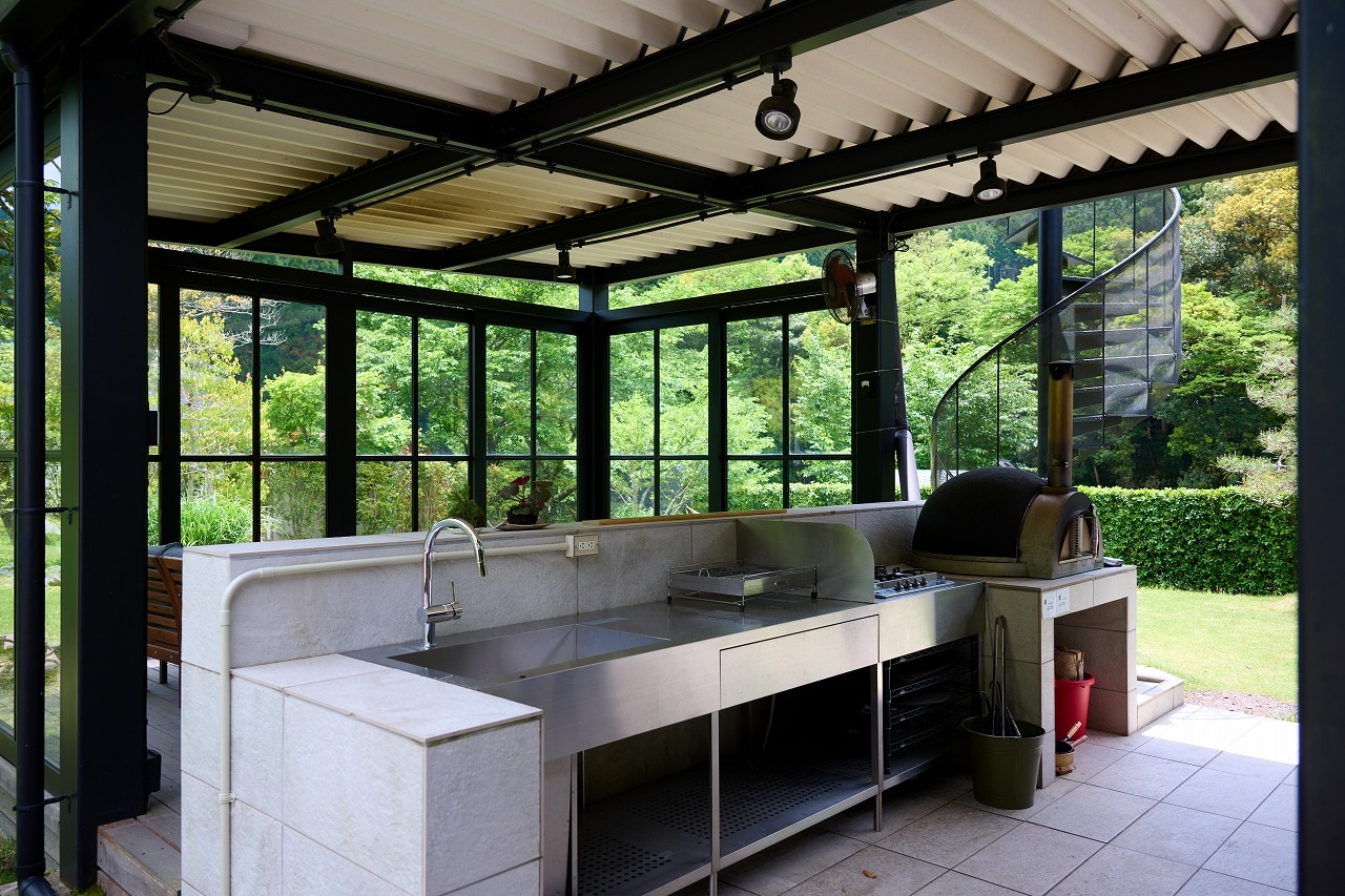 Dapur Luar Ruangan Gedung Utama Miyama Terrace