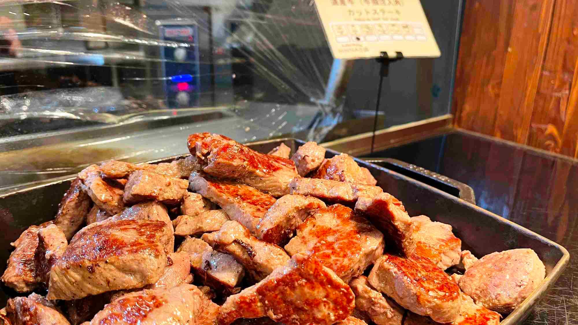 Contoh prasmanan makan malam