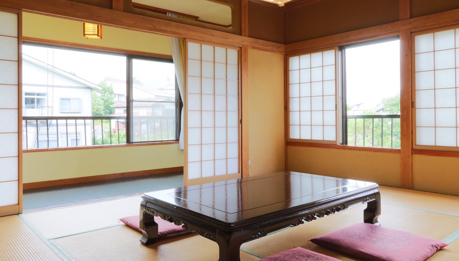 [Japanese-style room, 10 tatami mats] Room overview