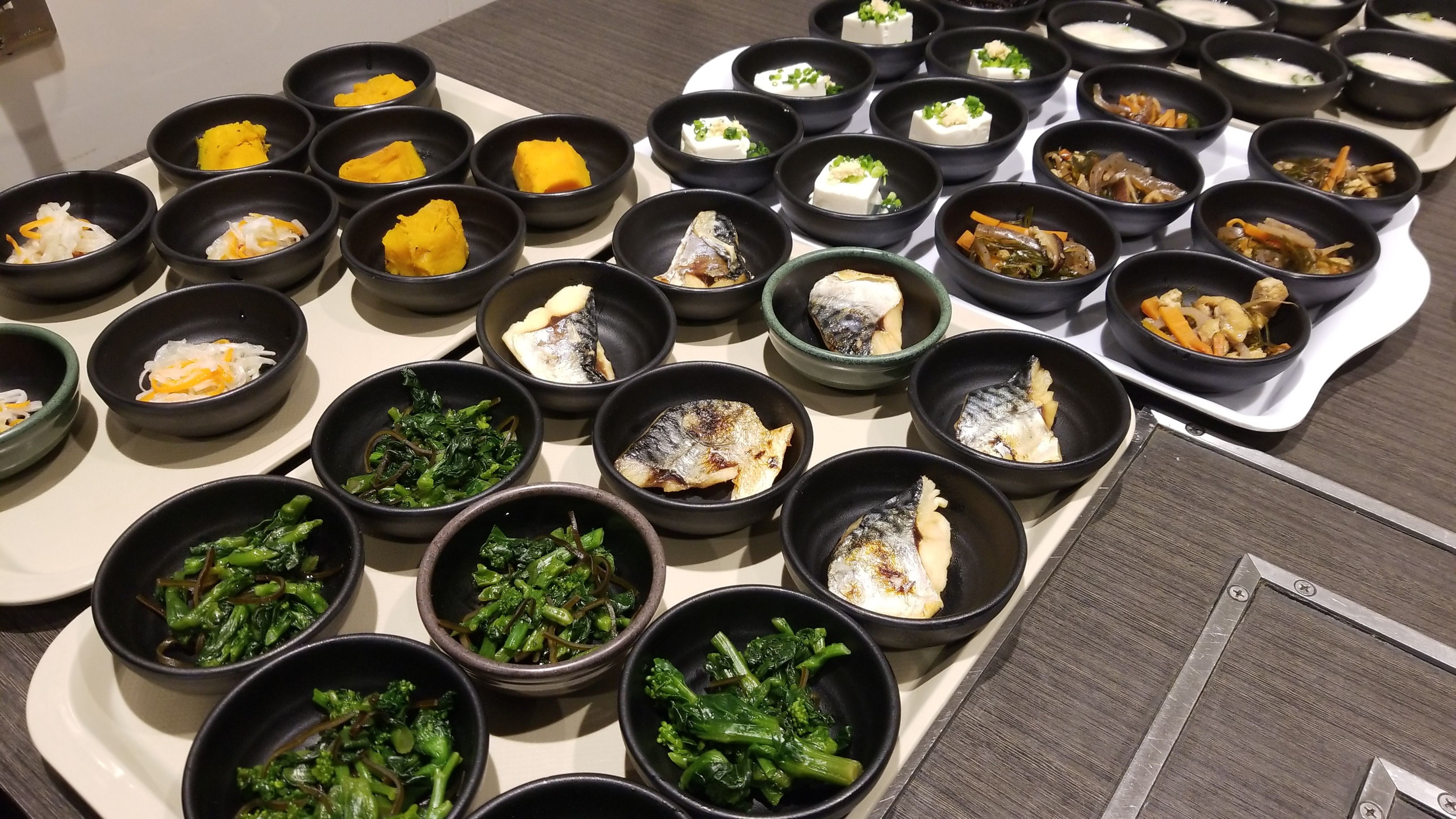 Japanese and Western buffet breakfast
