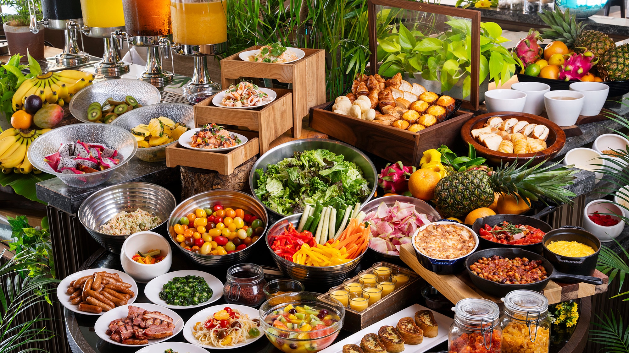 [Ishigaki Bold Kitchen] Breakfast buffet/From island ingredients to cuisine from around the world