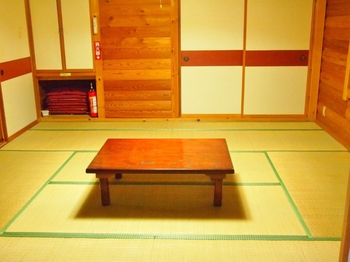 Japanese-style room
