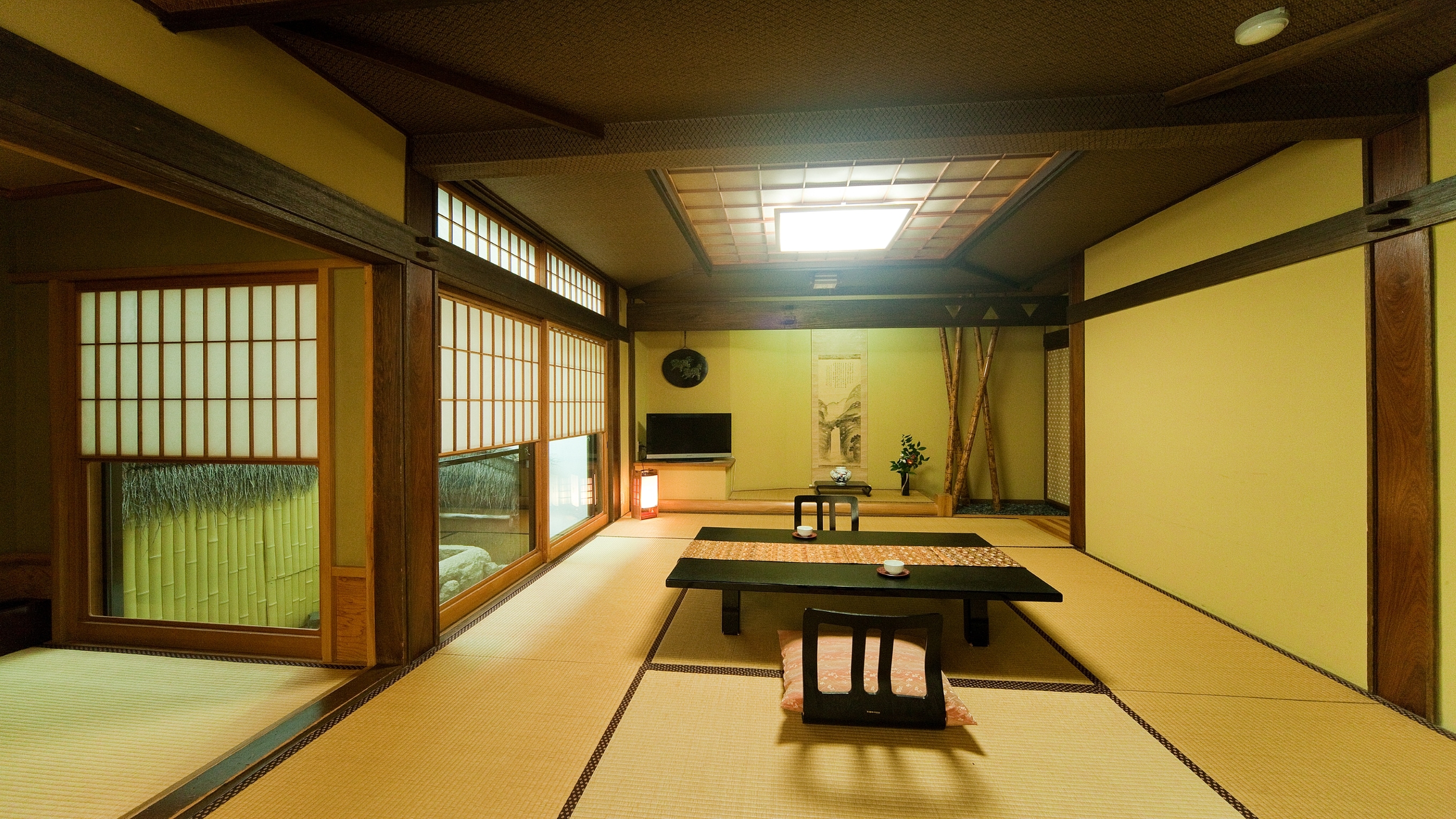 Guest room with free-flowing hot spring bath [Shinonome] Non-smoking room