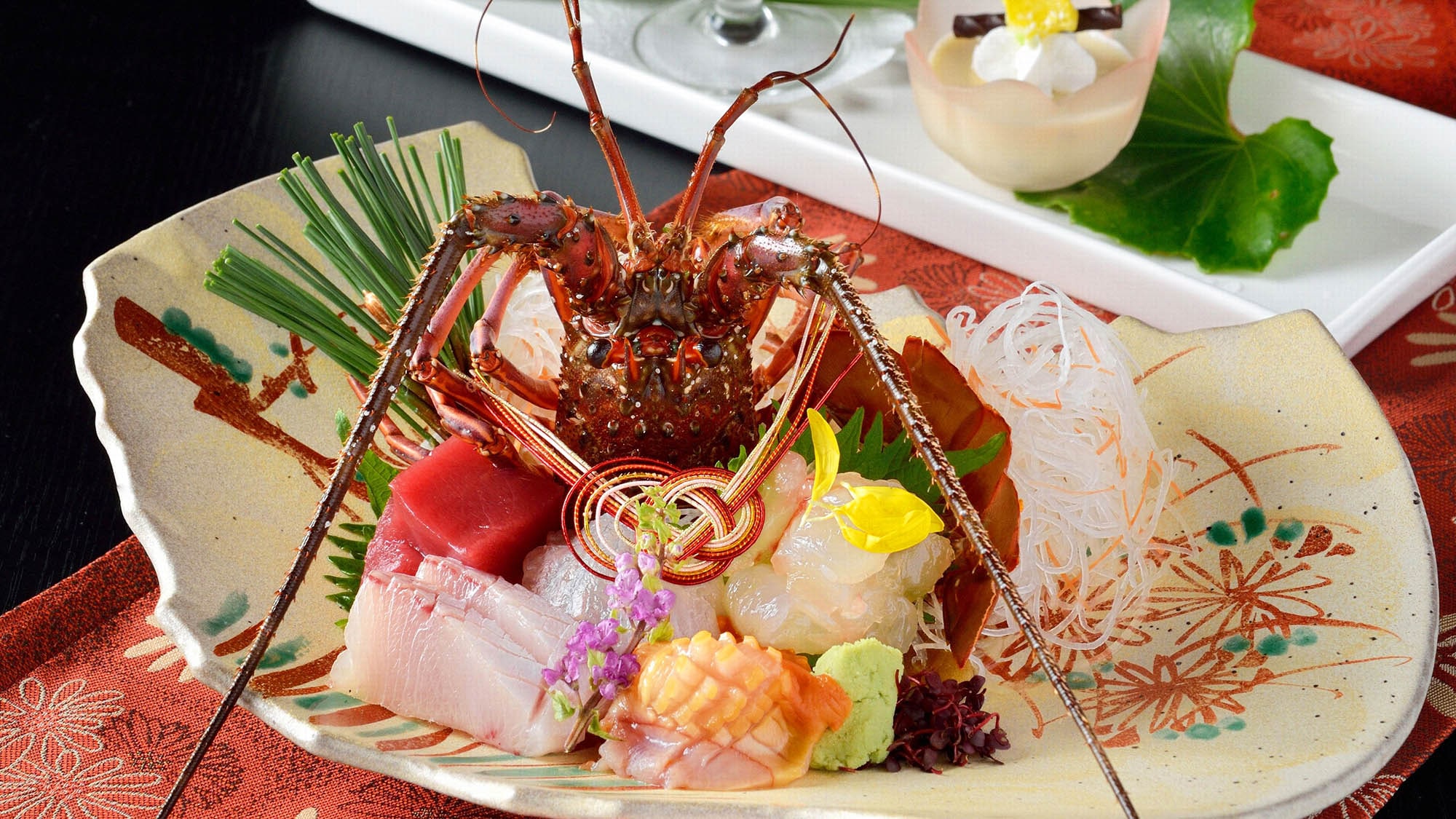 ・[Spiny Lobster Sashimi] Irresistible sweetness and firm texture