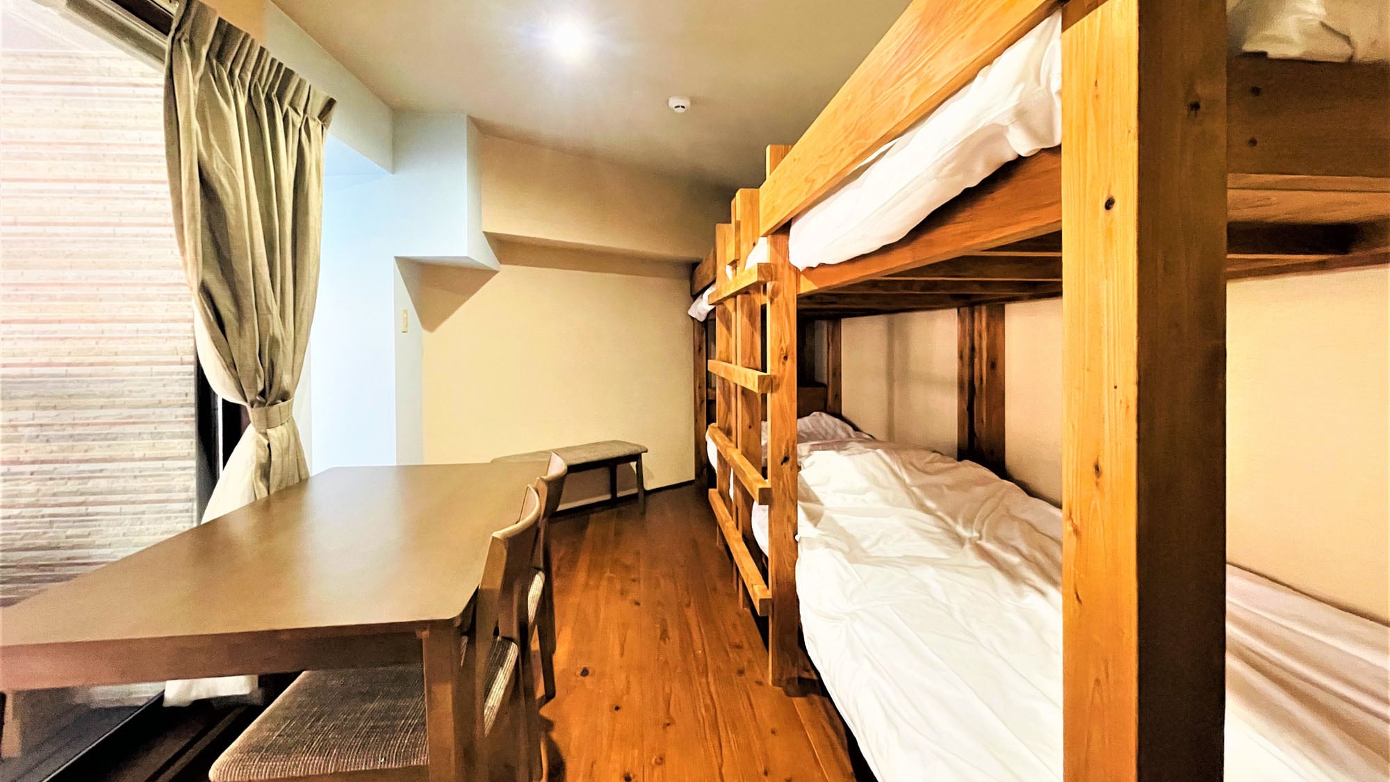 Pet-friendly rooms (with bath and toilet)