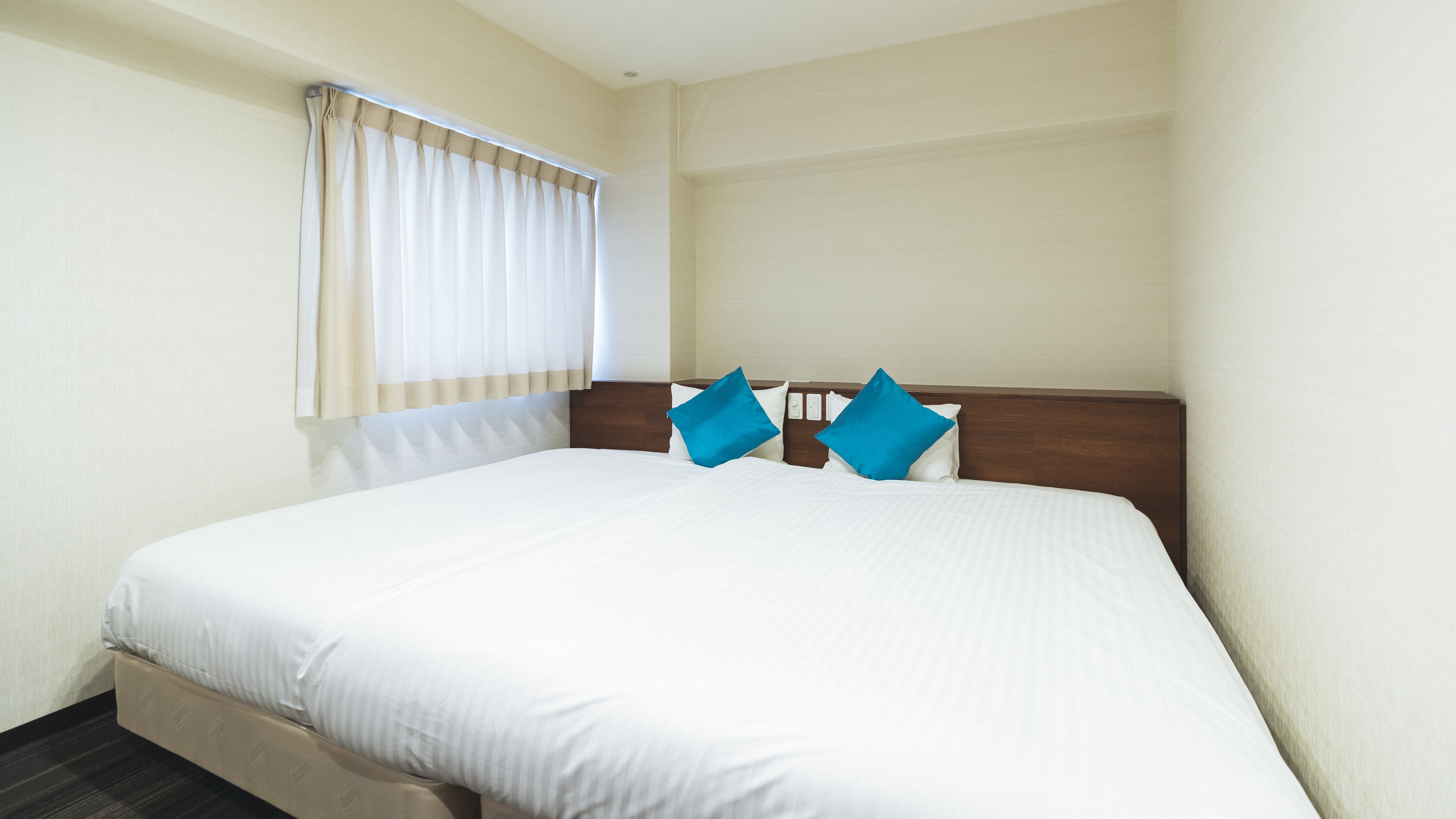 Hollywood Twin Room