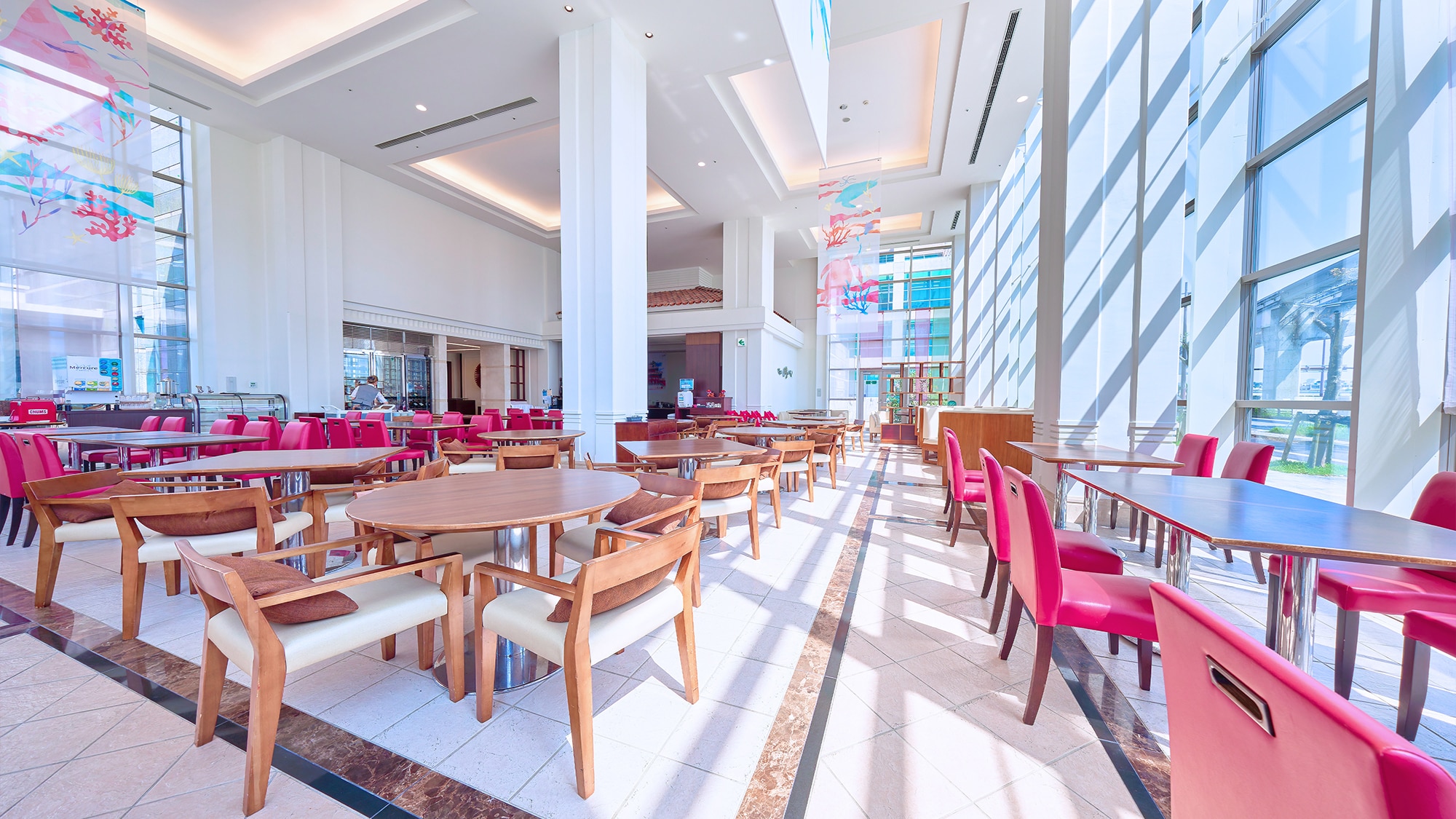 【레스토랑】남국의 BGM과 오키나와의 제철을 맛보는 세련된 Bistro
