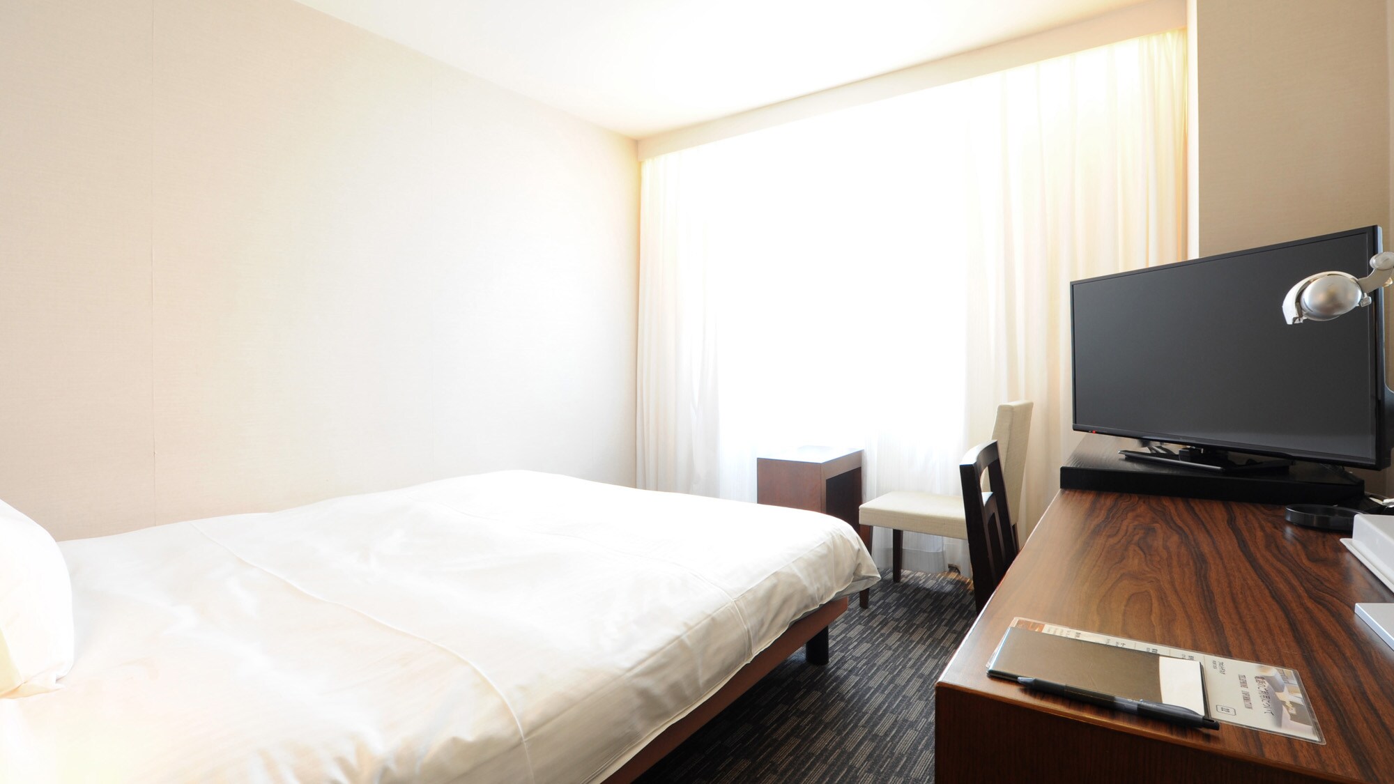 Single room with double bed ◆ (18 square meters) [South Wing] [Non-smoking]