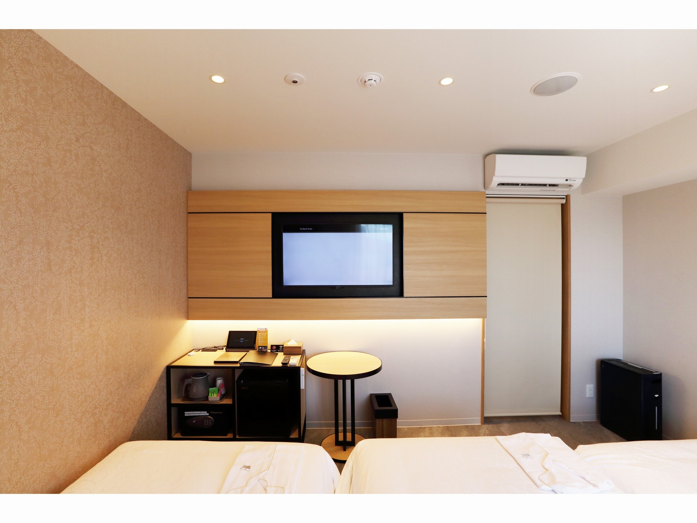 Twin extra room