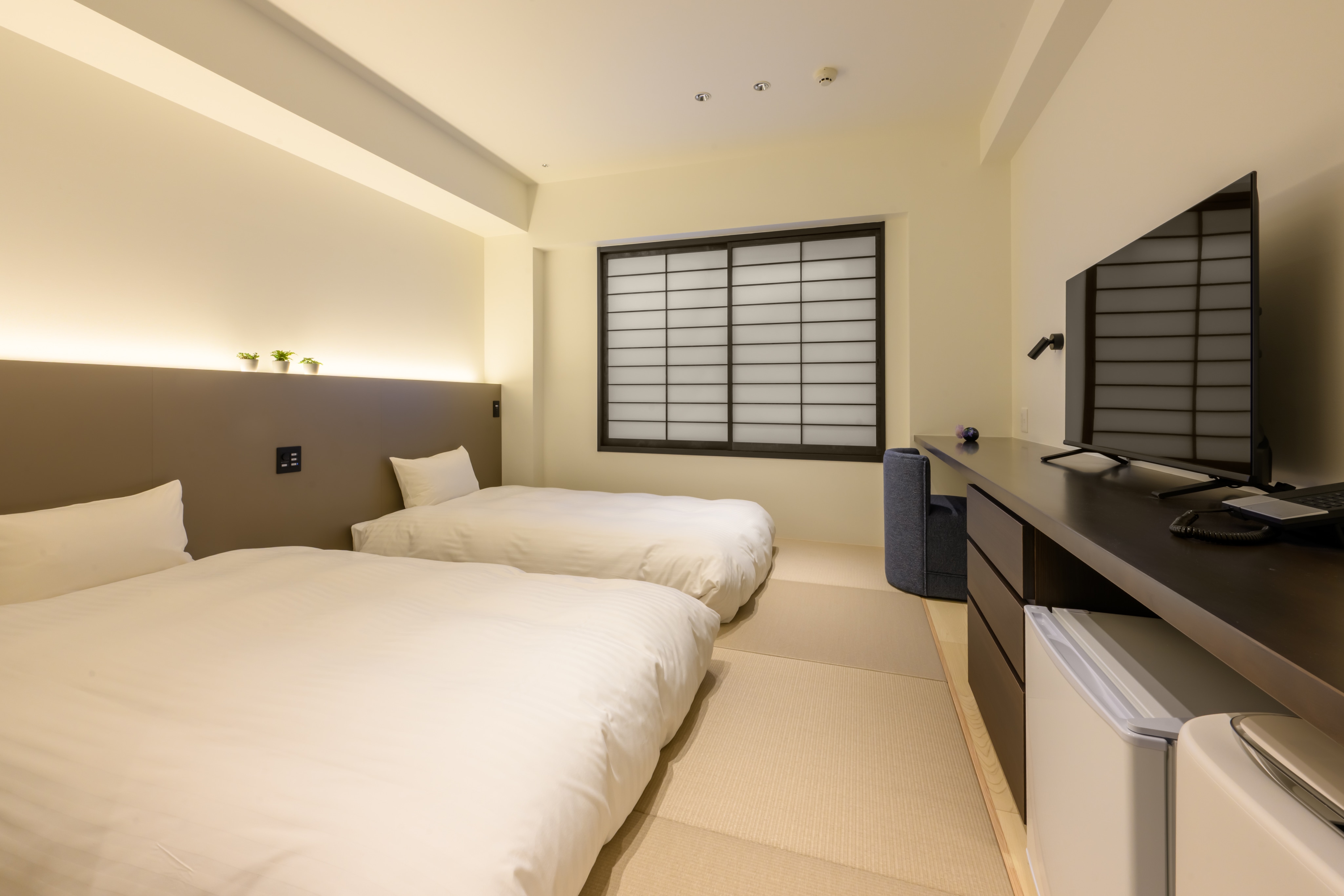 305 Bed 2