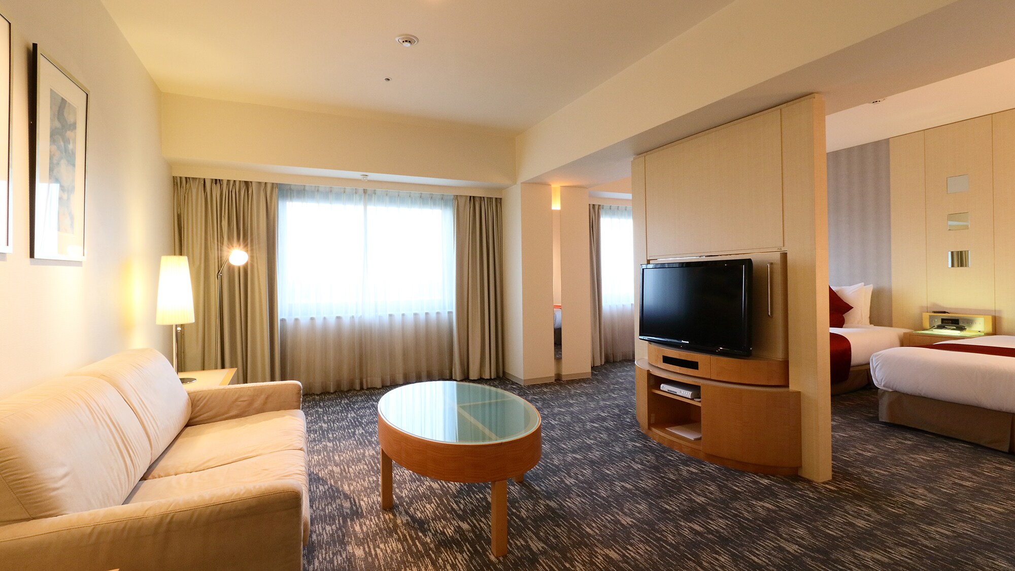 2 Double Junior Suite High Floor Airport View (58㎡)