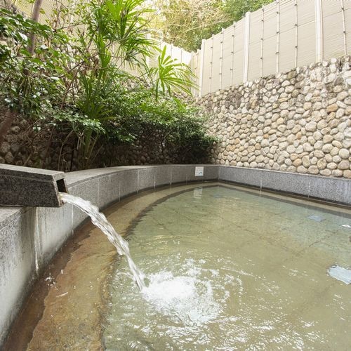 Open-air bath