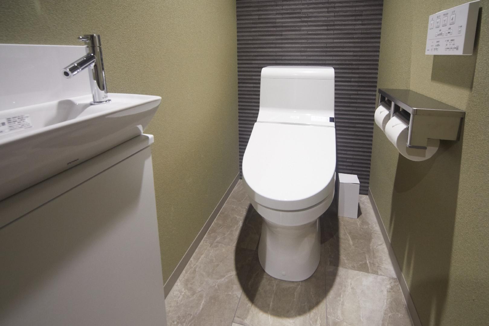 toilet