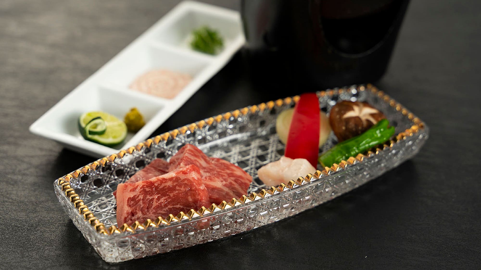 [Early Summer] An example of a Waraku "daimono"