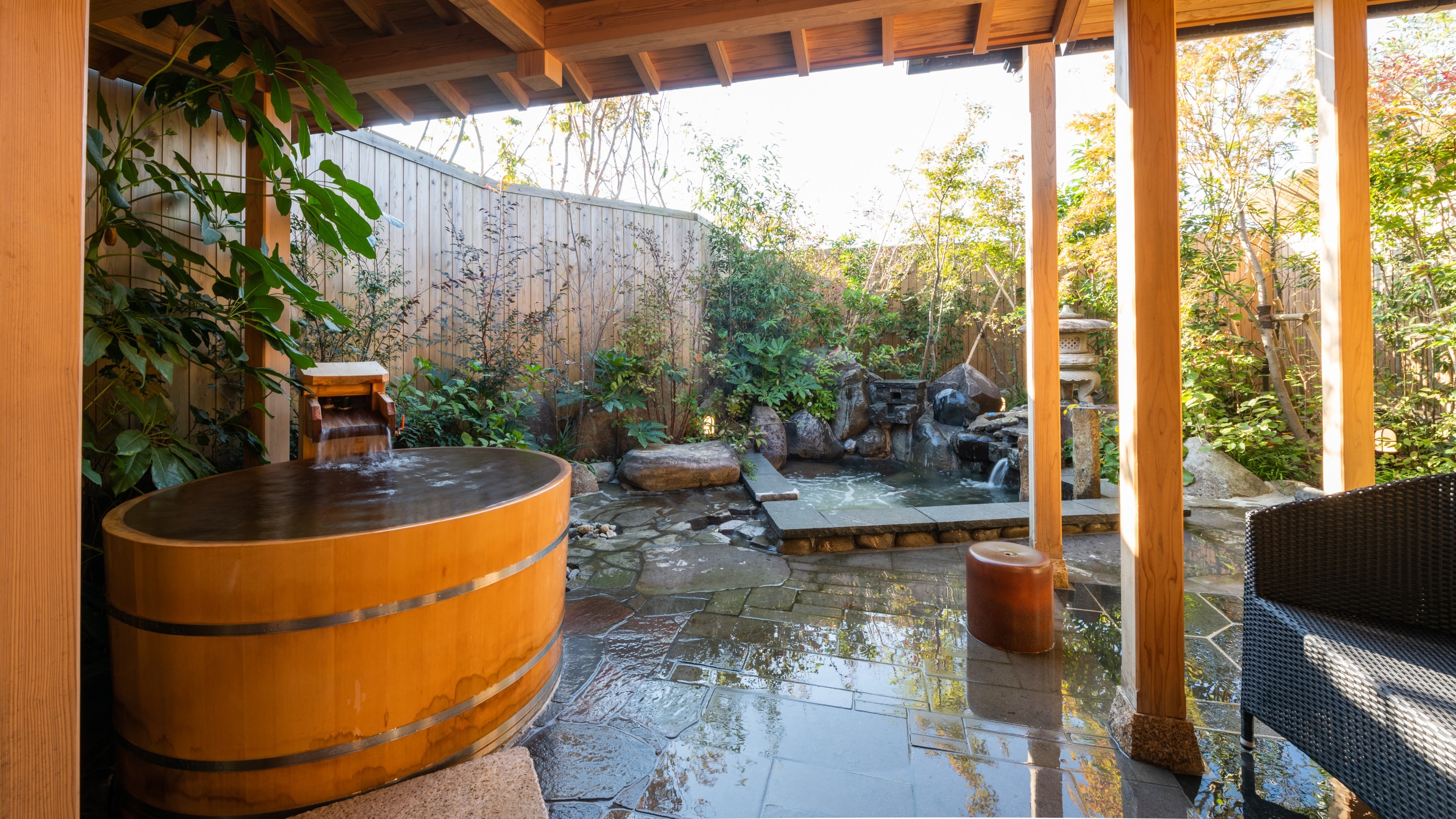 Guest room open-air bath *100% natural hot spring [Yamazakura Peach Plum]