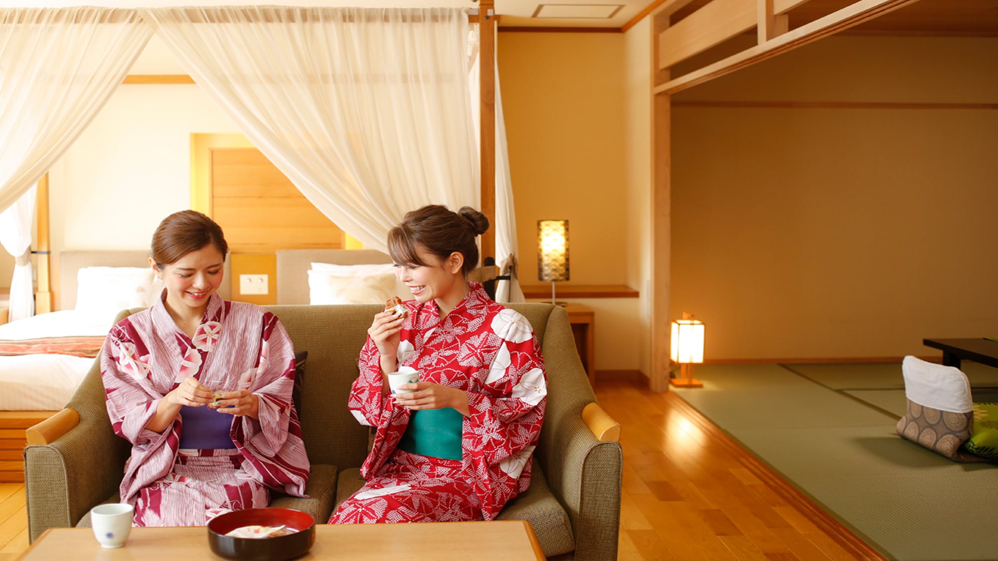 旅行和聊天的回憶也很活躍♪房間裡準備了松山名產。