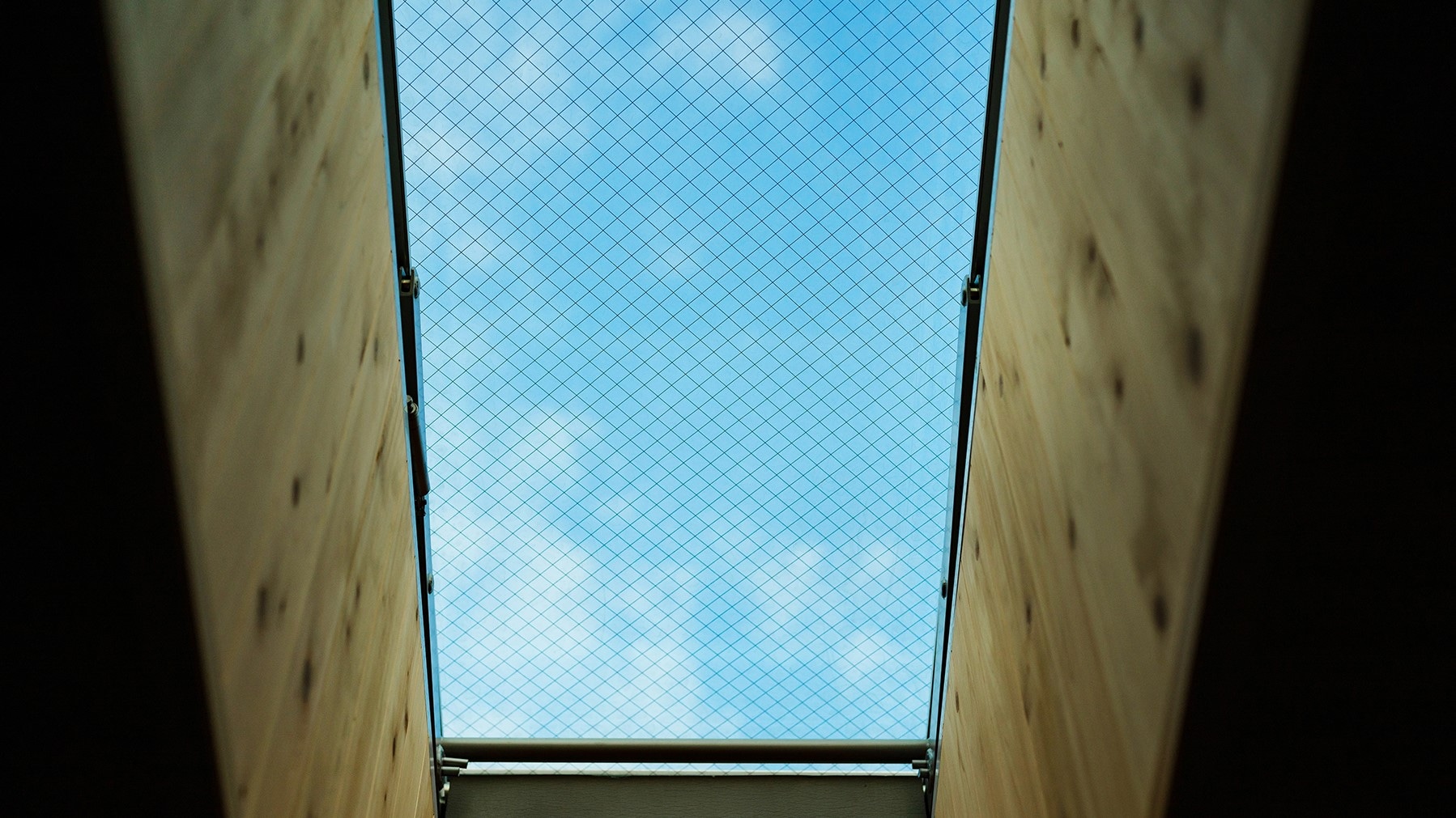 Deluxe Suite: Skylight in the bathroom