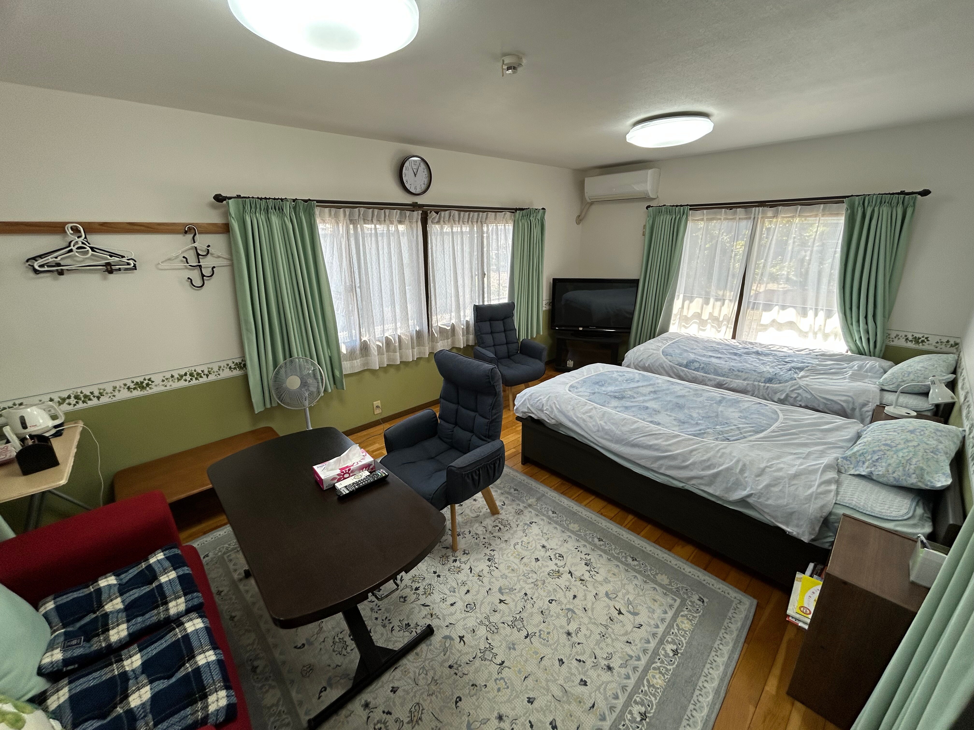 ห้องพักเตียงคู่สไตล์ตะวันตก (รูปภาพเป็นเพียงตัวอย่าง)