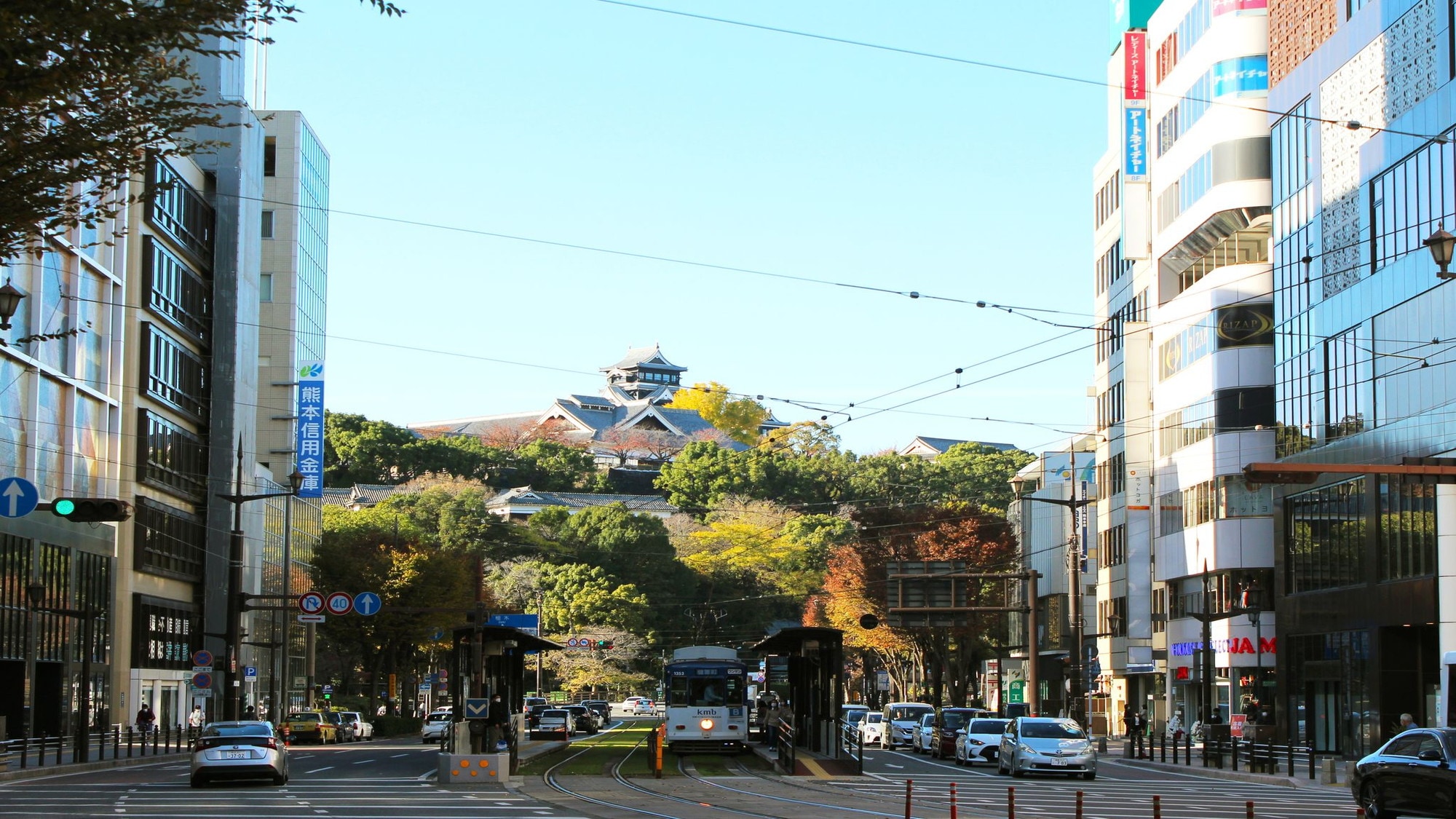 【熊本市】有軌電車穿梭的城市，讓人想起日本原本的風景（照片提供：熊本觀光聯盟）