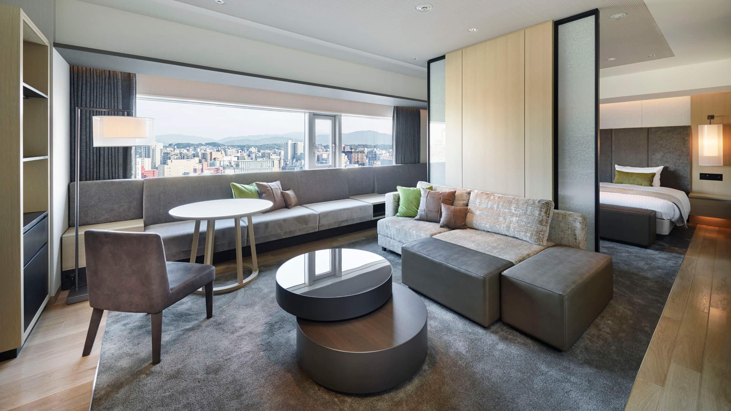 SUITE / Semi-suite 56.1㎡