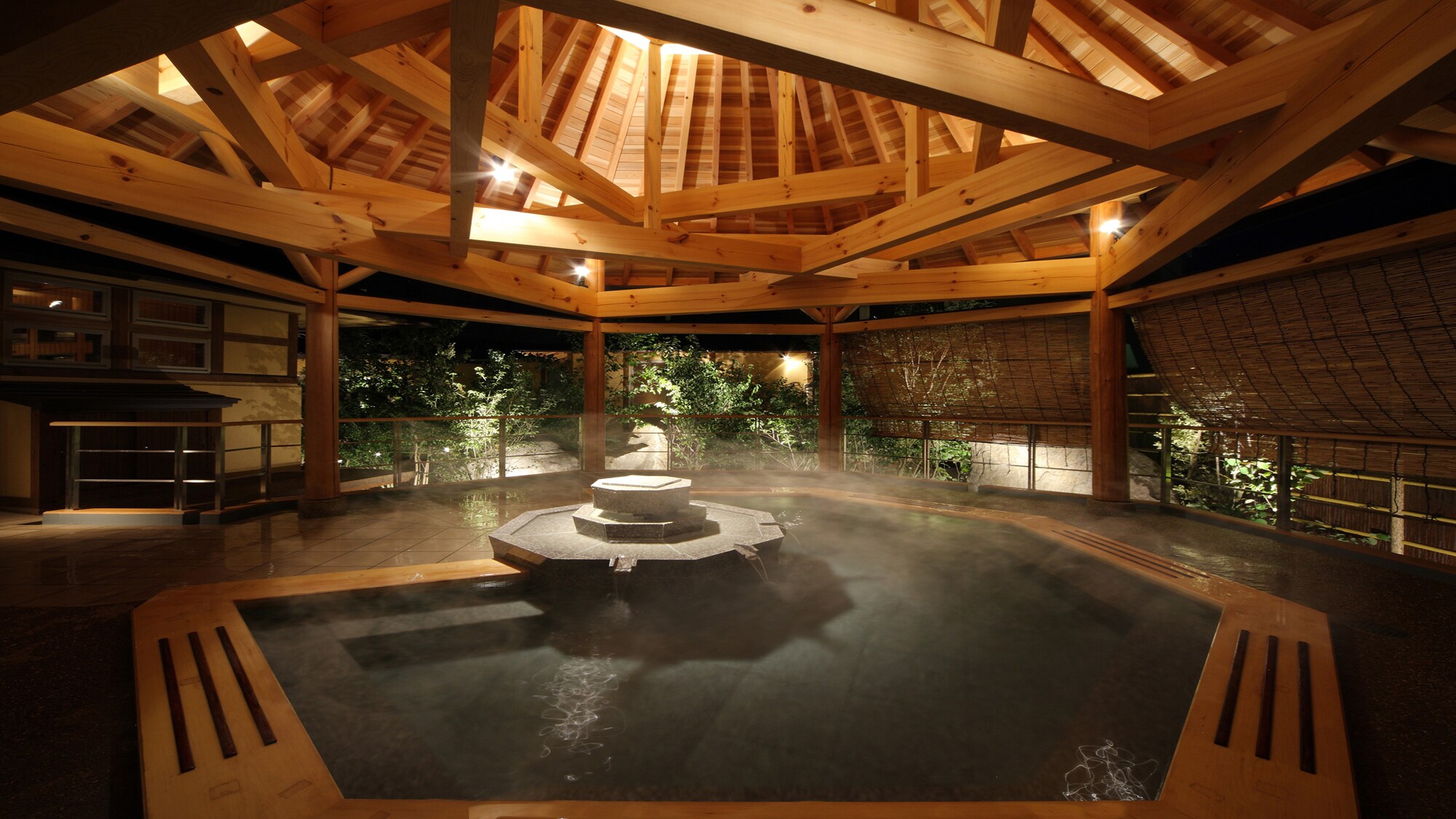 Suối nước nóng chảy tự do [Nanbu Magariya no Yu] Phòng tắm ngoài trời ``Akamatsu no Yu''