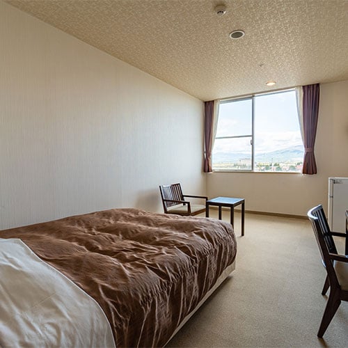 Double room (140cm-160cm bed)