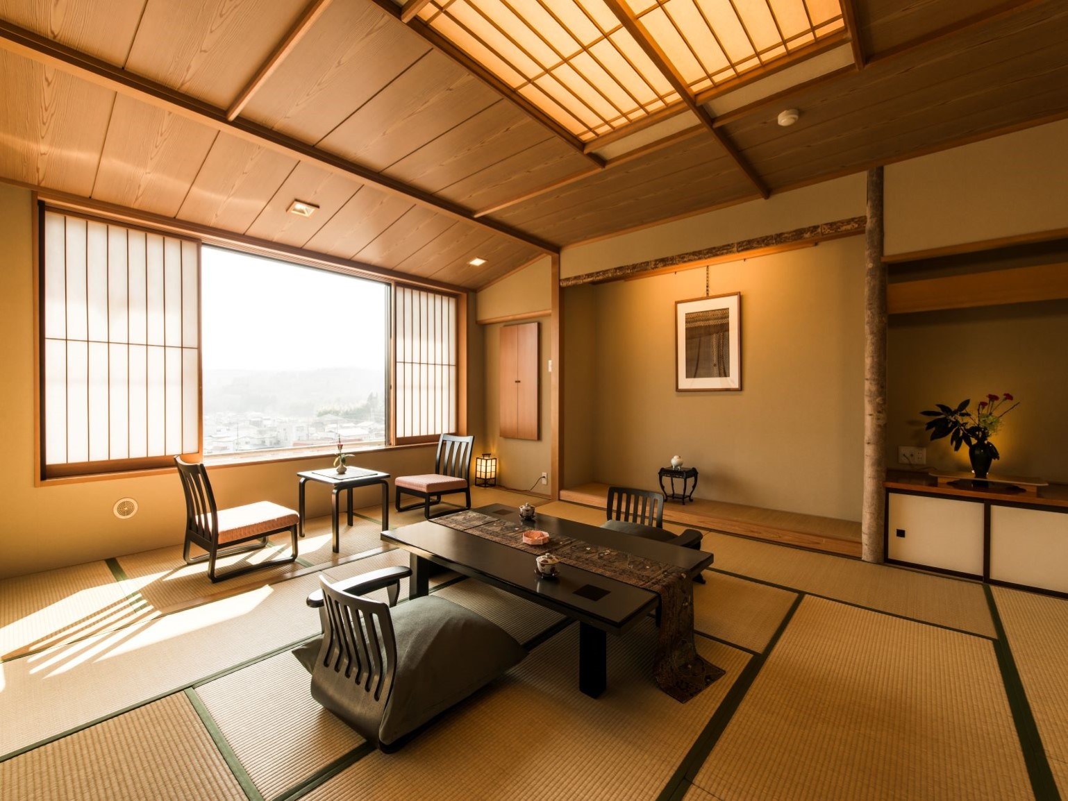 Japanese-style guest room with a panoramic view of the Zao mountain range [East Building]