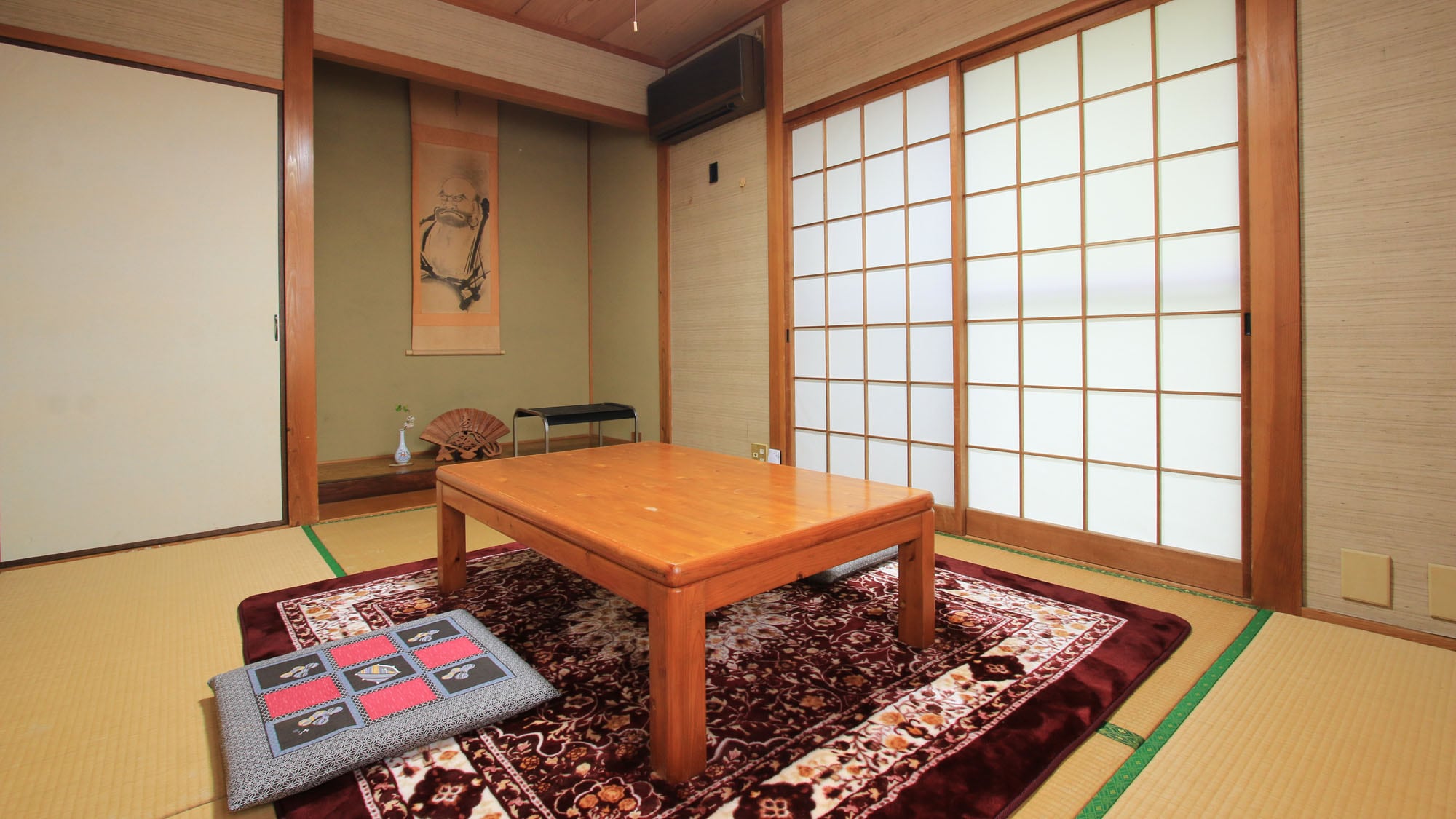 【日式房間 6張榻榻米】提供免費Wi-Fi ※廁所和盥洗室為共用