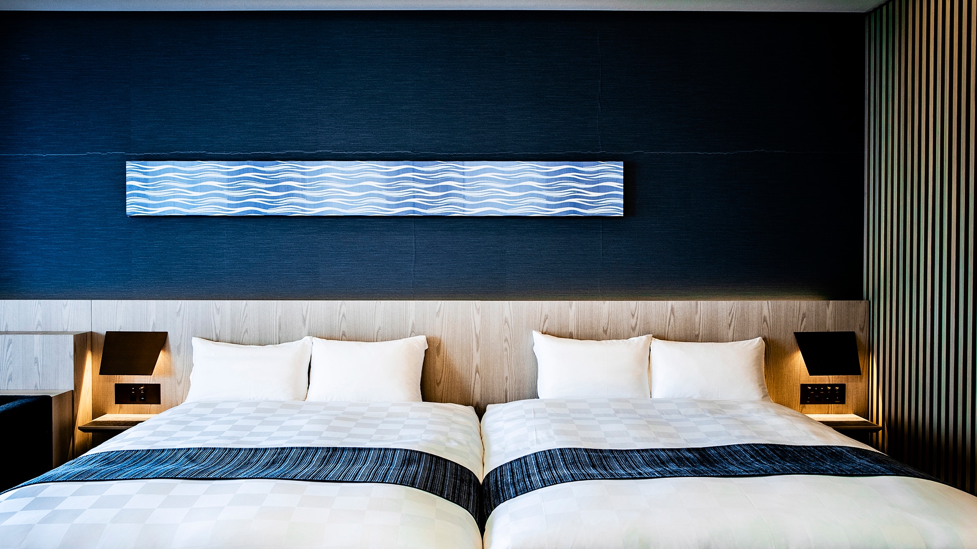 [High-rise floor suite room] "Nagi-" guest room with the image of a calm sea.