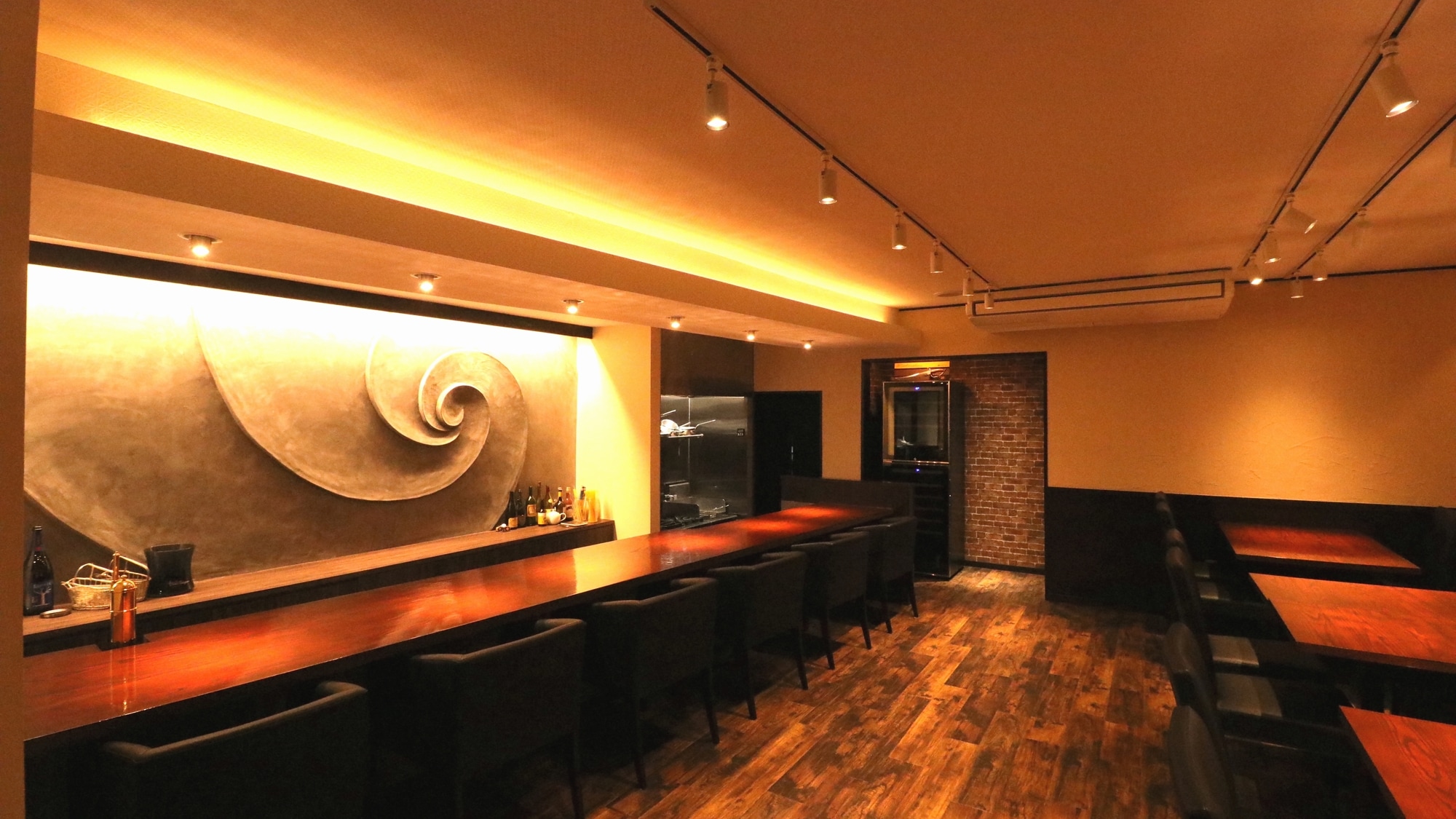 Dinner will be served at the restaurant "Pasta & Wine"