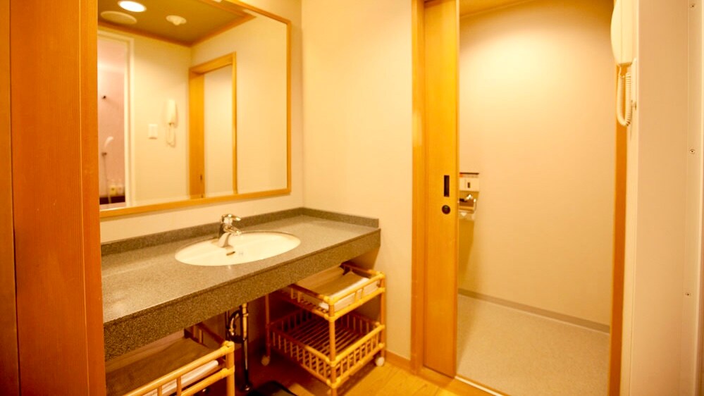 Japanese-style room (15 tatami mats)