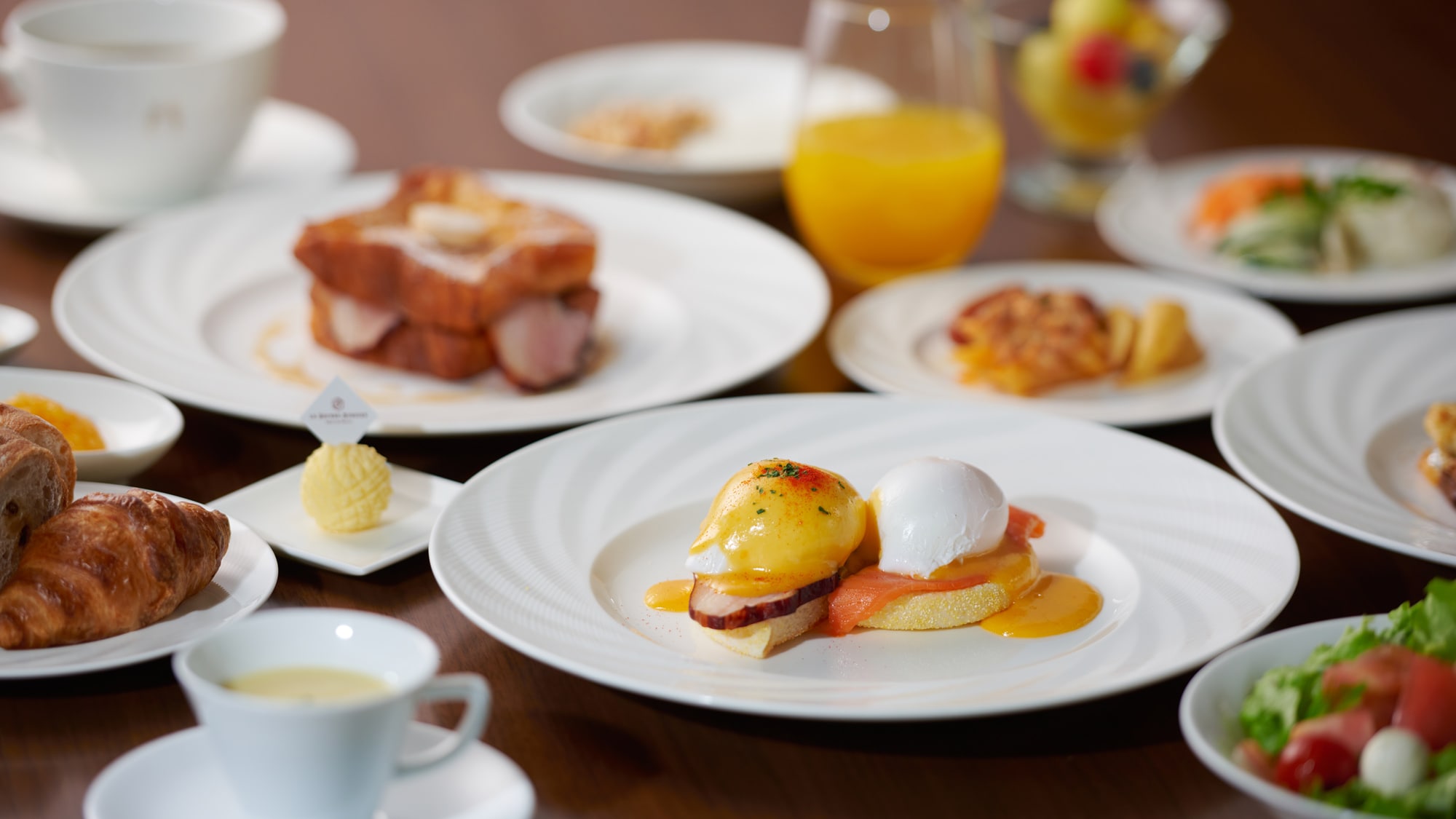 Breakfast [Eggs Benedict]