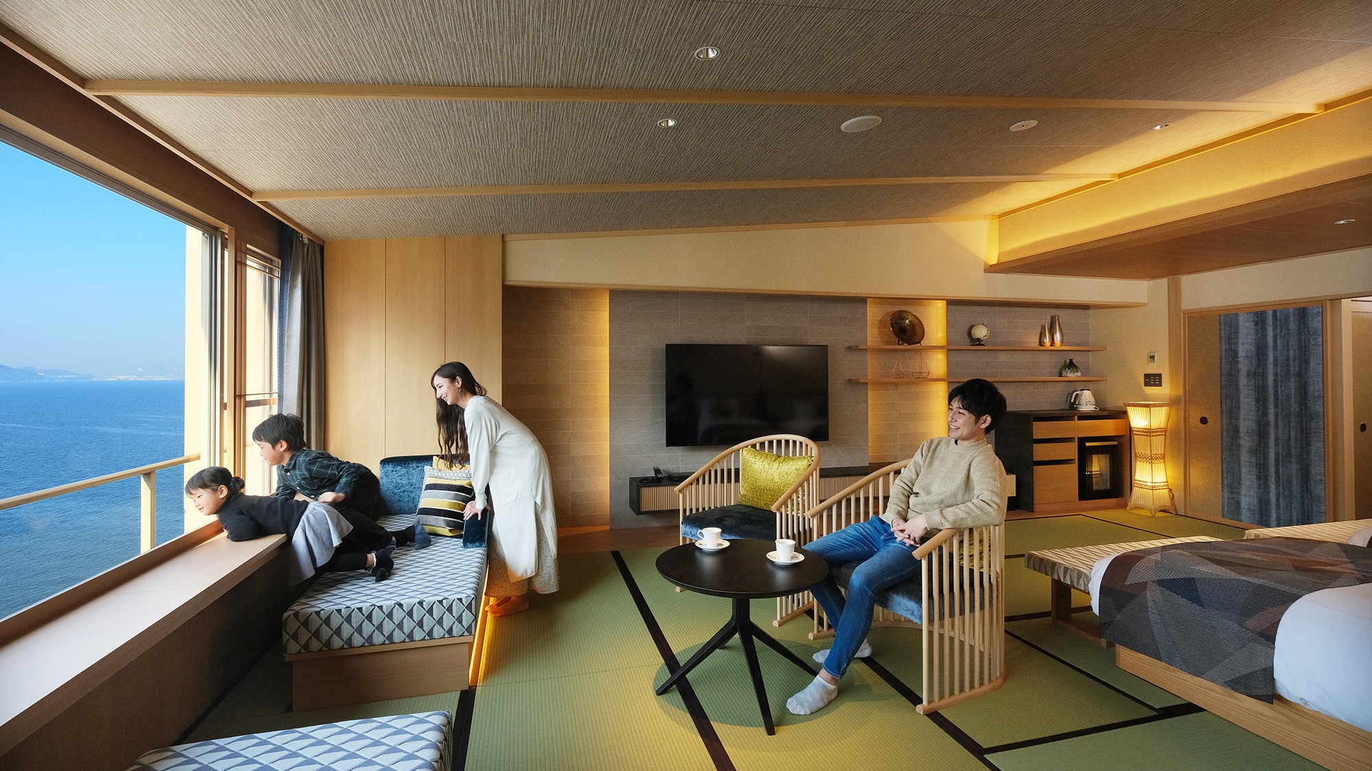 [OPEN in March 2022 ◇ Harborside Suite]