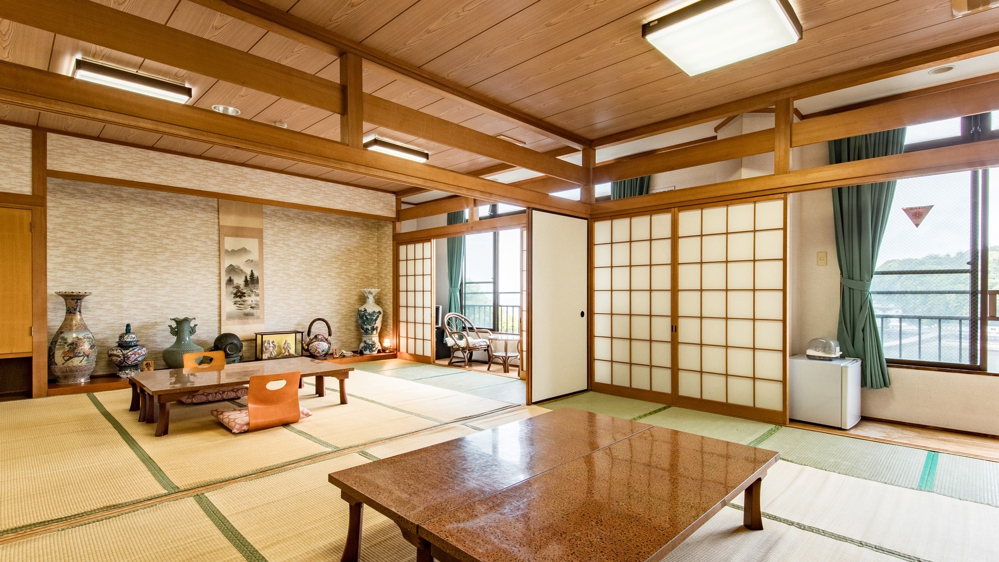 *[Large room with 24 tatami mats] Accommodates up to 10 people! Large groups welcome! ★Wi-Fi available