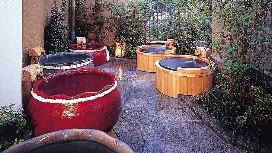 ▲ Garden open-air bath