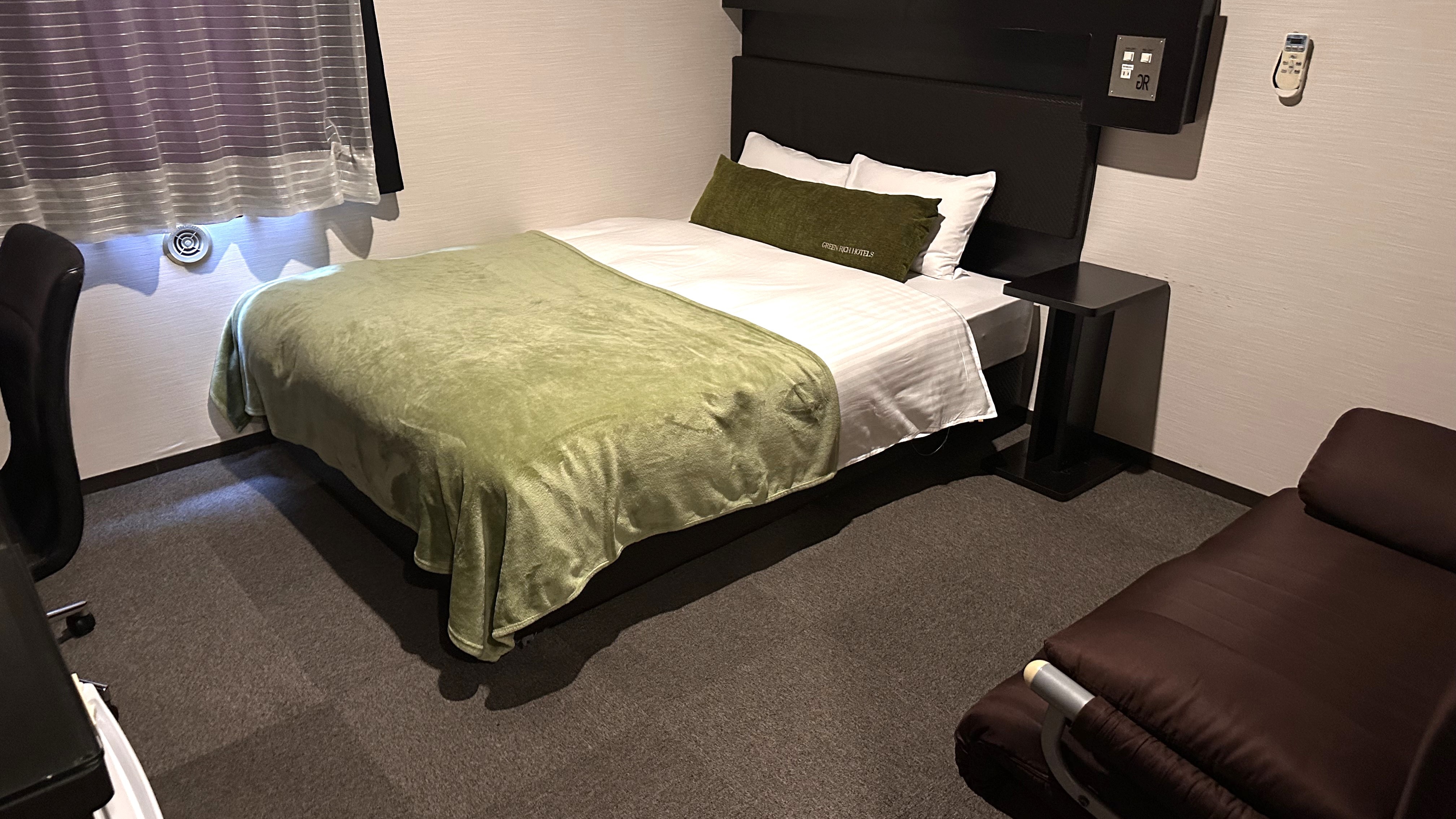 프리미엄 B 3인 이용시에는 소파 베드를 이용하실 수 있습니다.